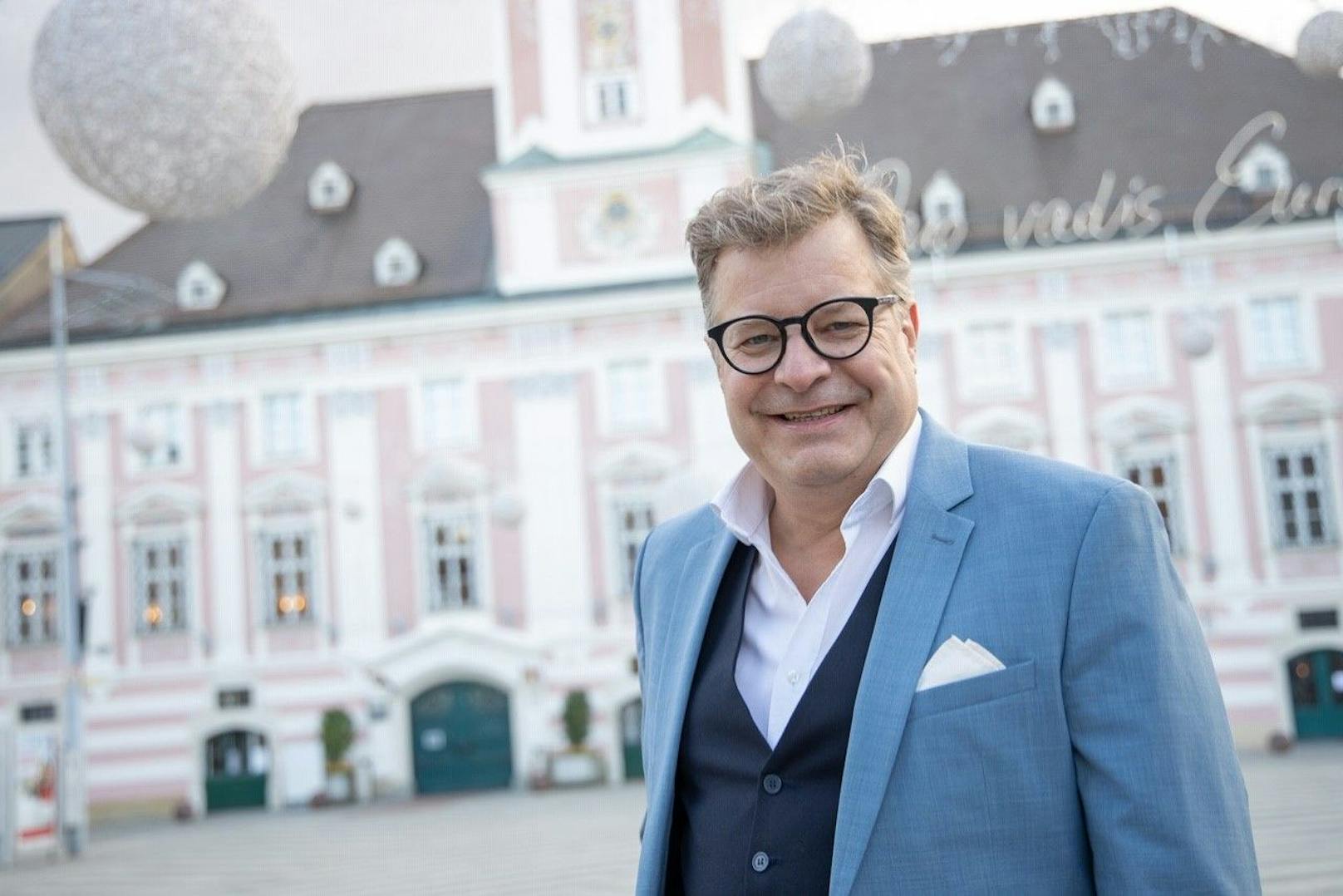 Niko Formanek tritt als NEOS Spitzenkandidat bei der Gemeinderatswahl in St. Pölten an.