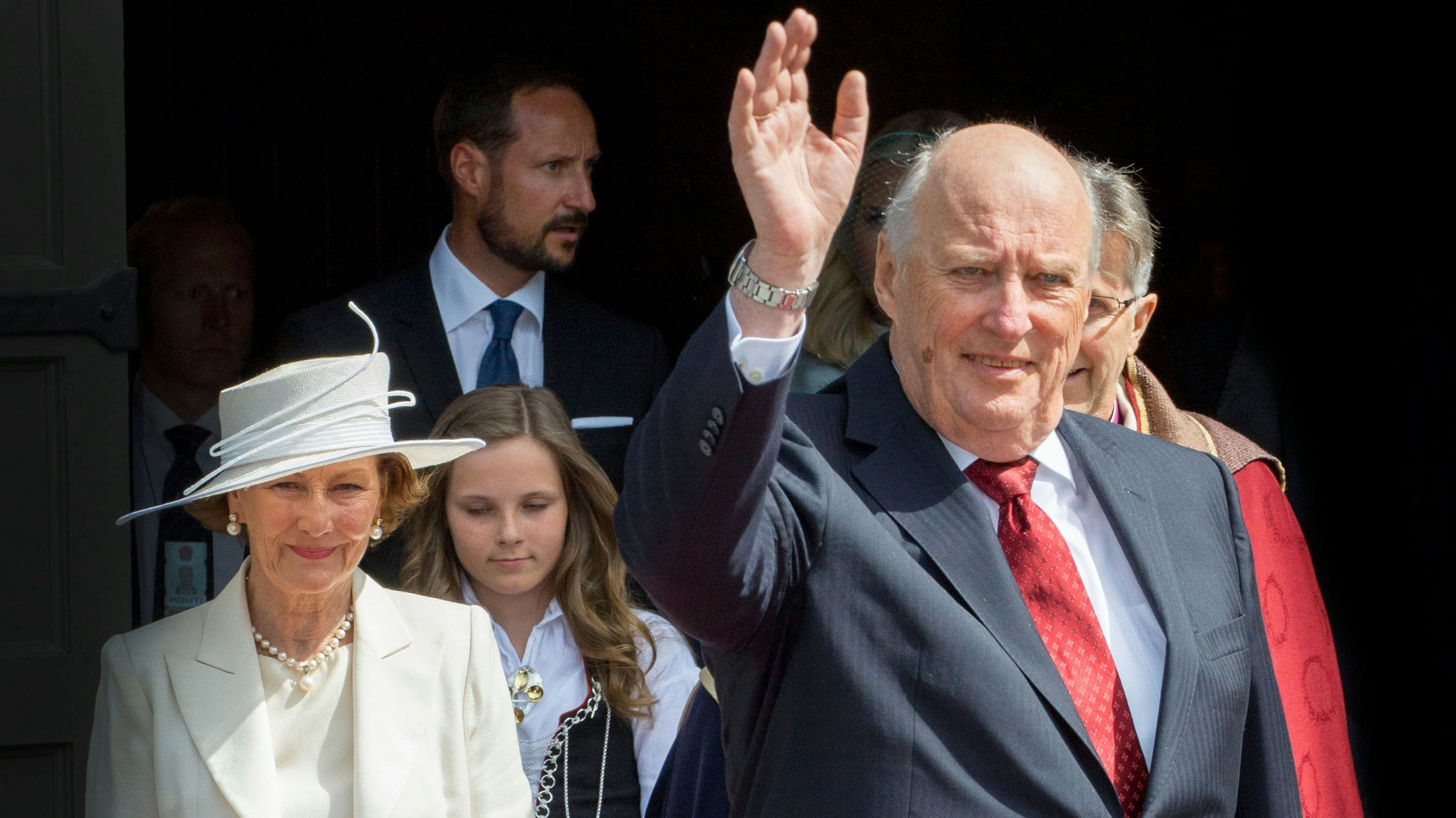 <strong>König Harald</strong> zählt nicht nur Risikogruppe, sondern muss sich noch von seiner Herz-Operation erholen.<br>