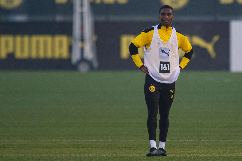 Youssoufa Moukoko steht erstmals im Dortmund-Kader. 