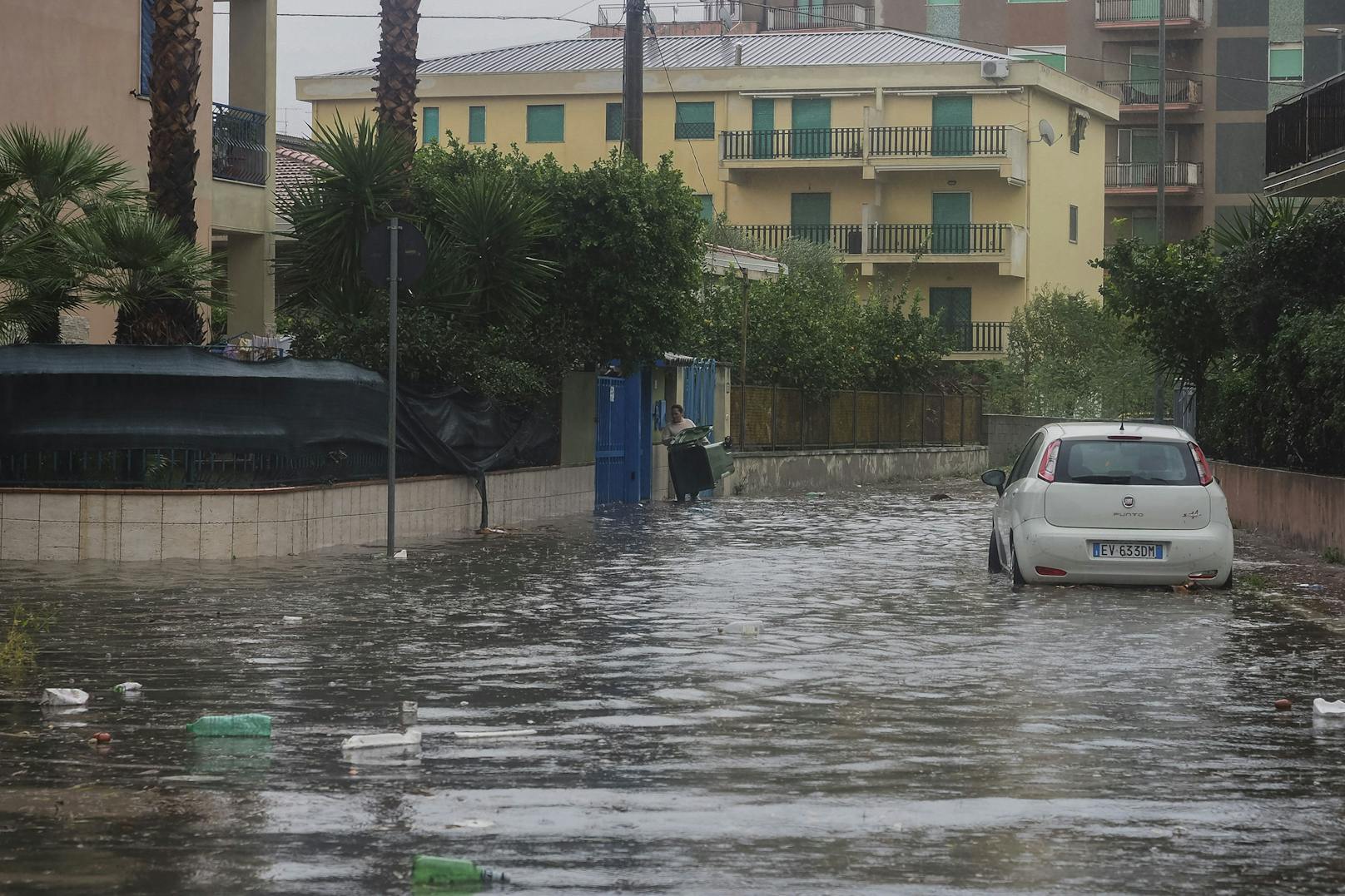 Land unter: Heftige Regenfälle sorgen in Süditalien (im Bild: Corigliano Rossano) für Überschwemmungen