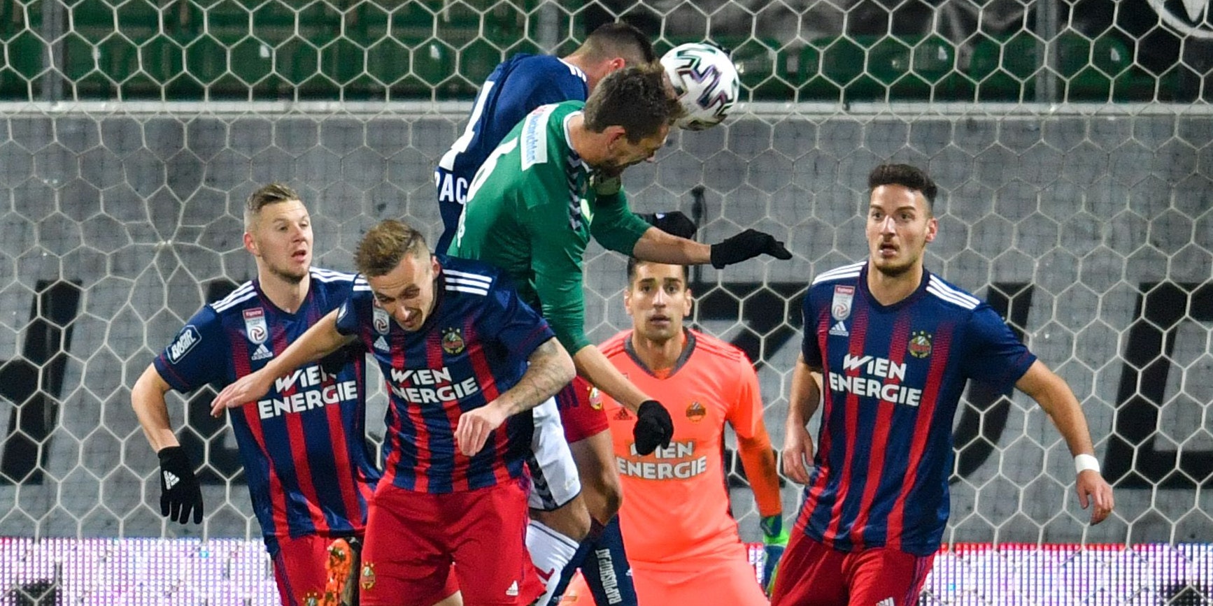 Rapid im heißen Duell gegen Ried