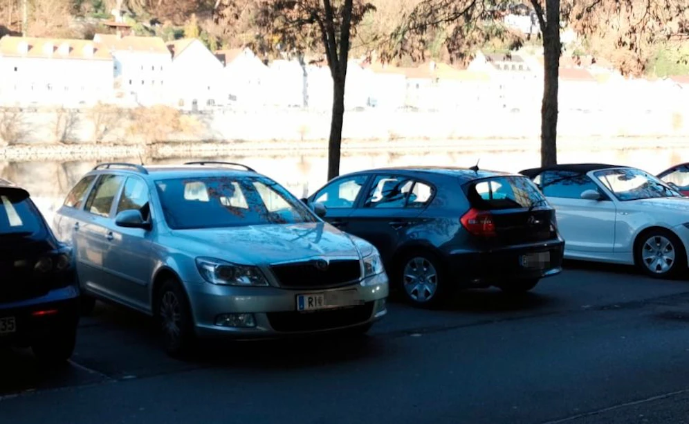 In Passau wurden am Samstag mehrere Autos mit Kennzeichen aus OÖ gesehen.