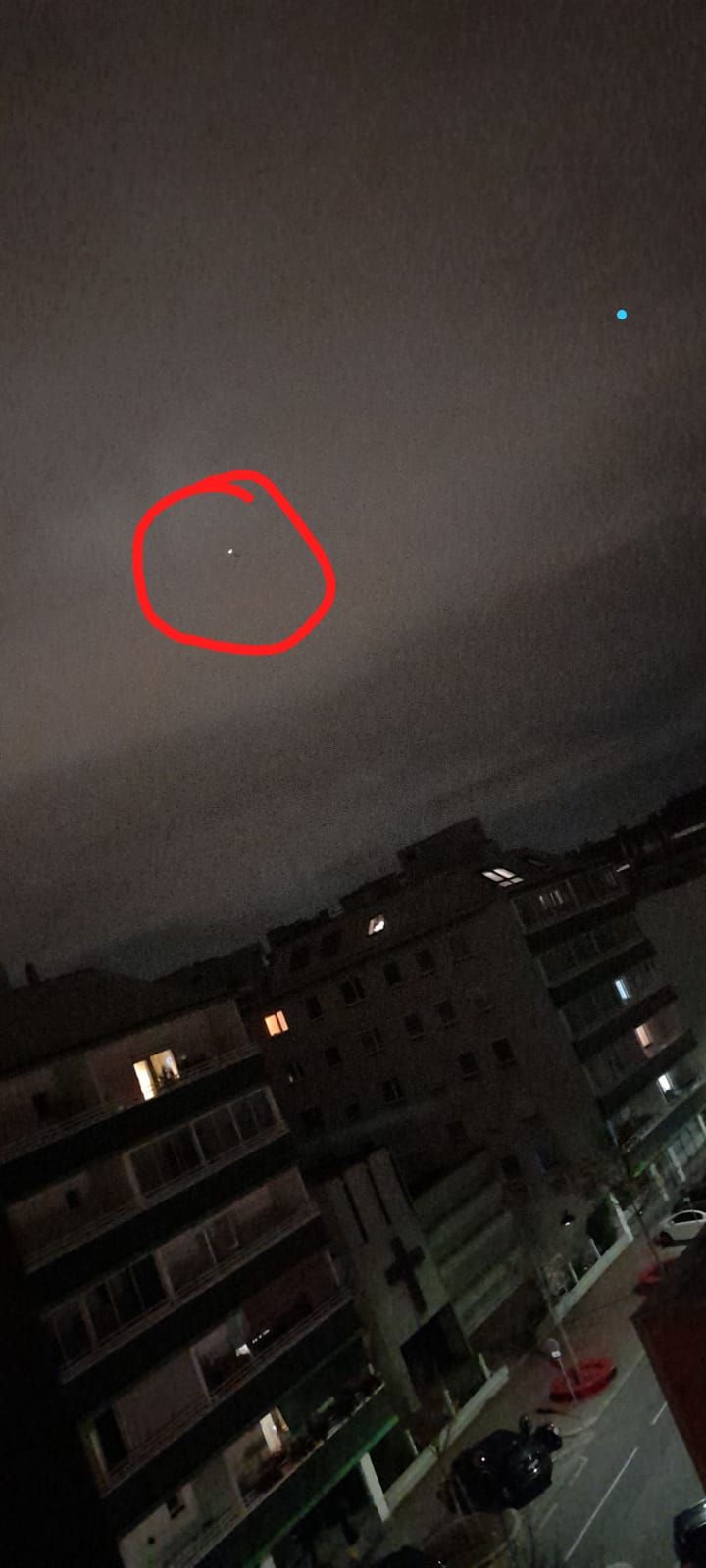 Die Polizei sucht nach dem Täter.