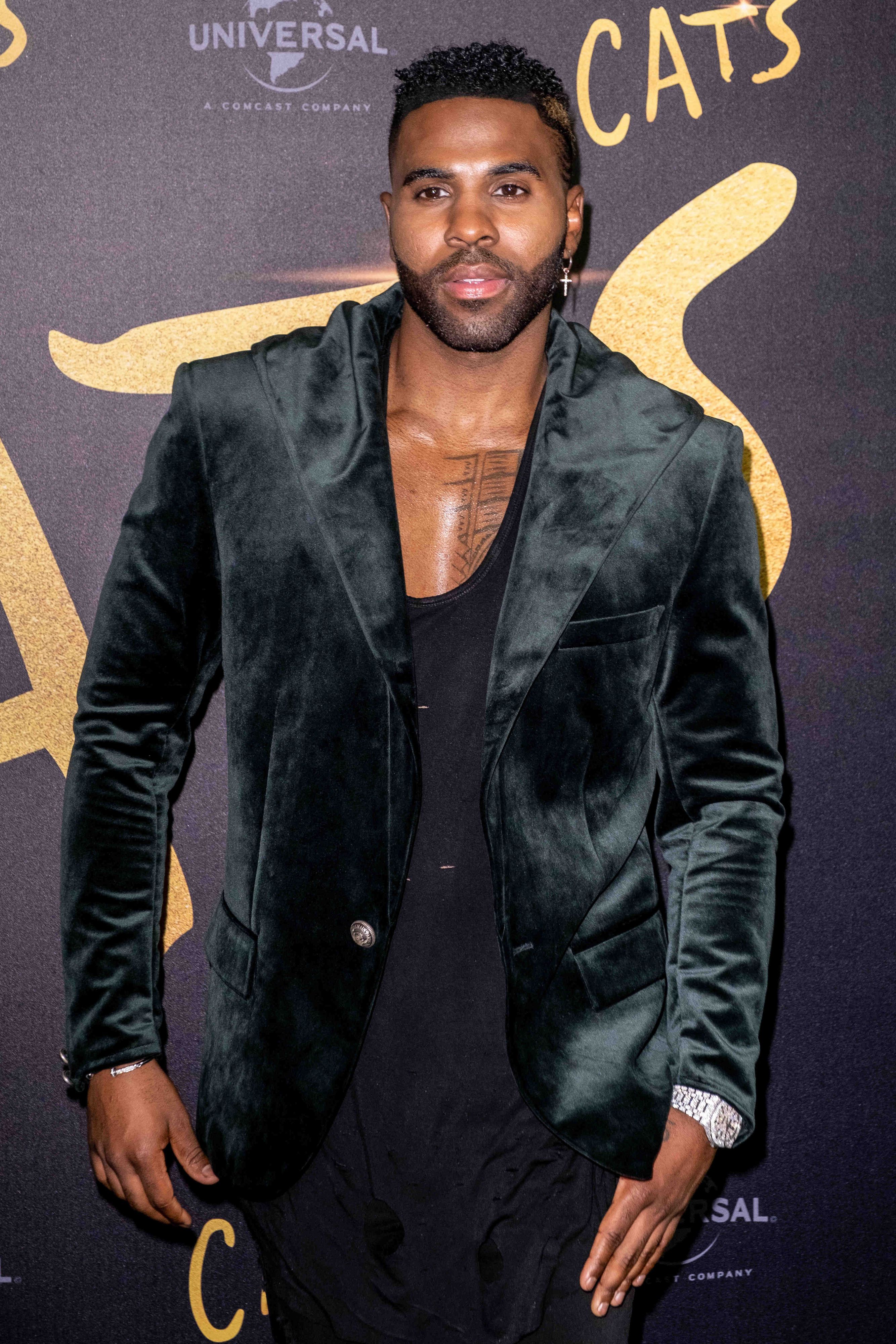 Popstar <strong>Jason Derulo</strong> freute sich so sehr über seinen Charterfolg, dass er die Rechnung für alle Restaurantbesucher übernahm.<br>