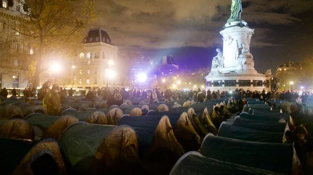 Der Pariser Place de la Republique mit den Zelten.&nbsp;