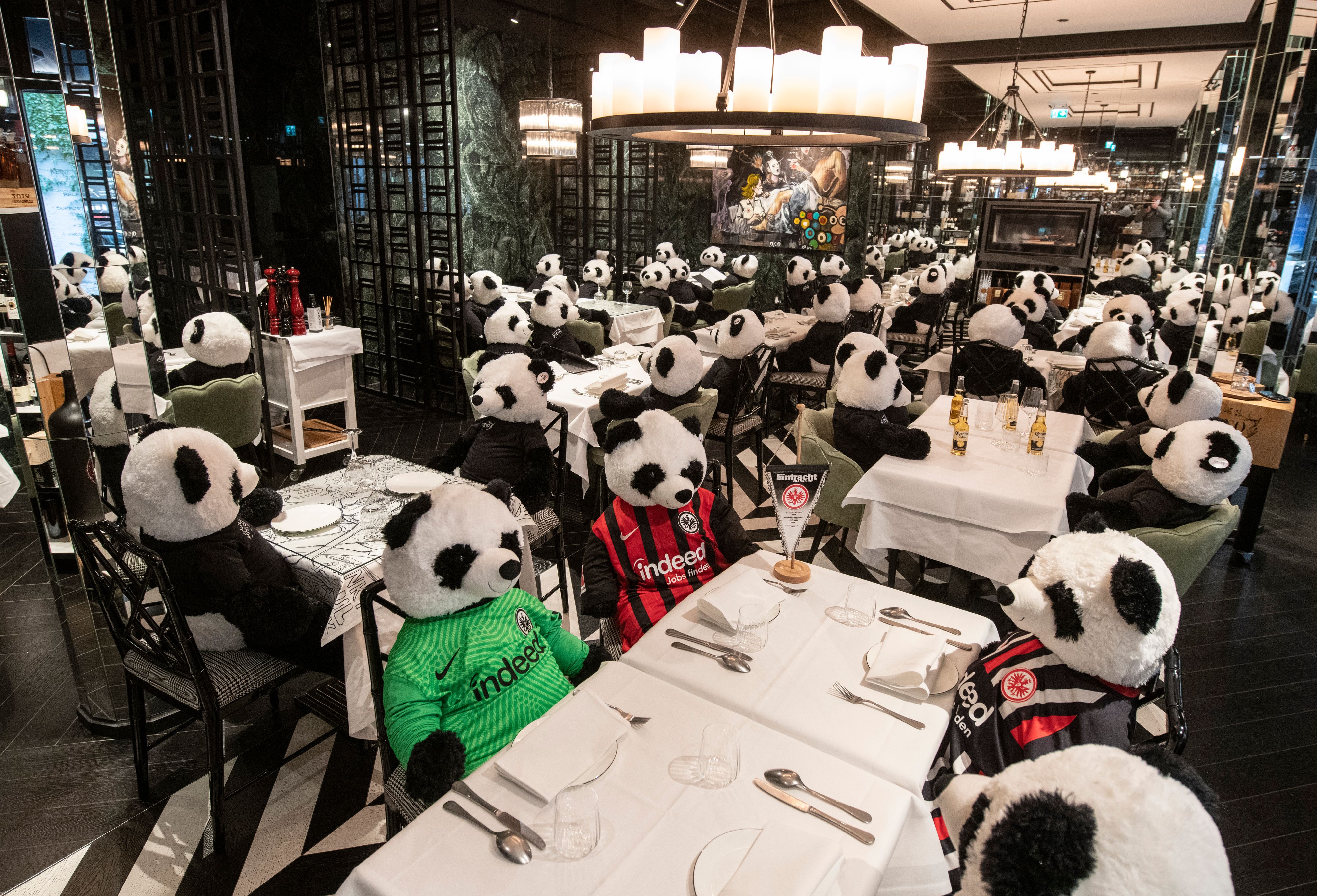 PANDAmie statt Pandemie ist im Frankfurter Restaurant "Pino" das Motto im Lockdown. 