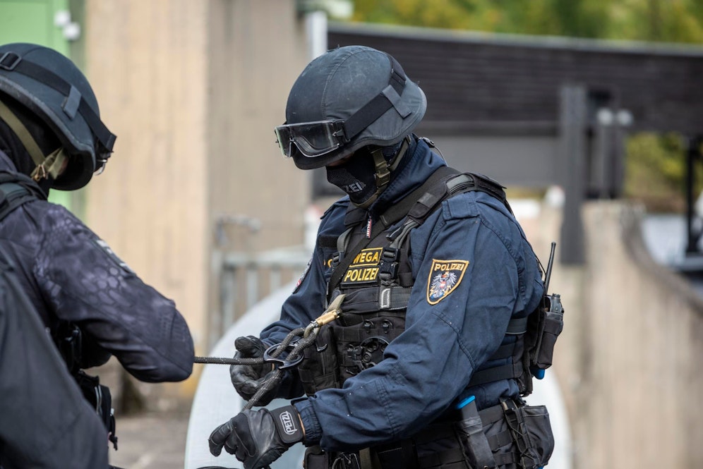 WEGA-Beamte nahmen den mutmaßlichen Täter widerstandslos fest.