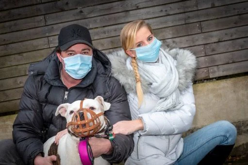 Zug fuhr ab, Tanja (25) wurde mitgeschleift