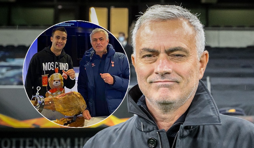 Jose Mourinho und Sergio Reguilón beim Schinken-Verzehr.