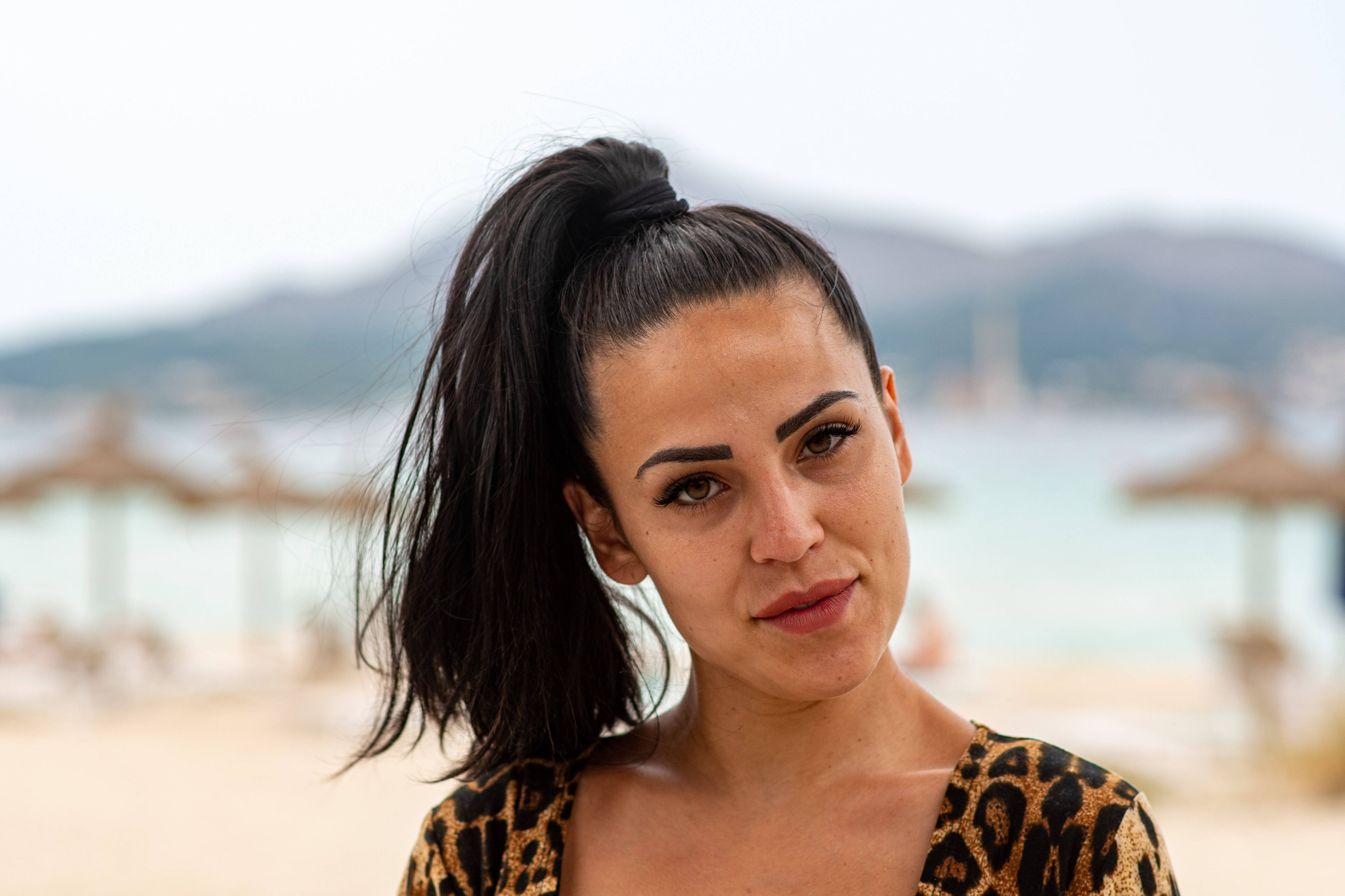 Reality-TV-Teilnehmerin Elena Miras packt aus.