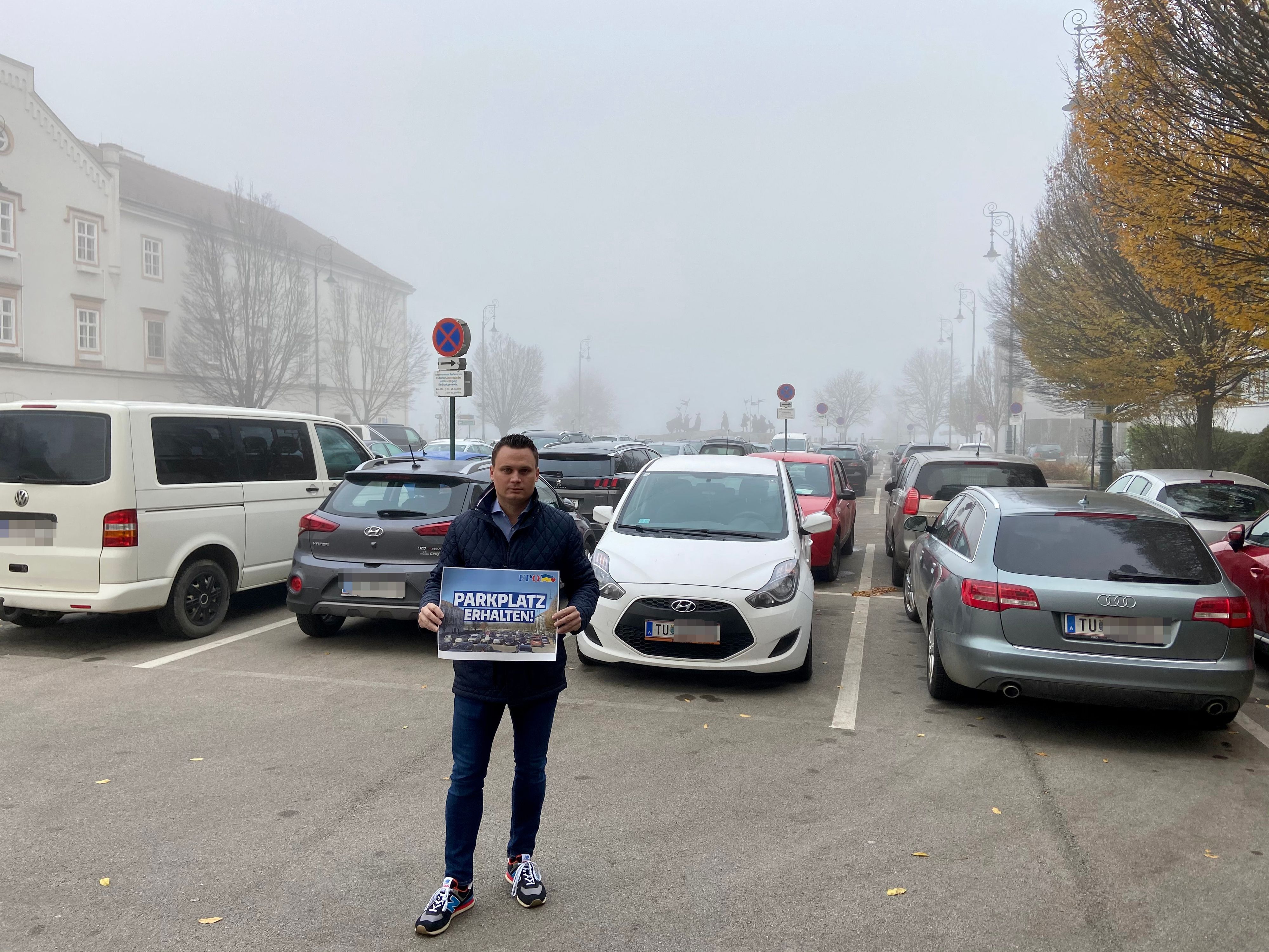 Projekt "Grüner Platz": Andreas Bors kritisiert die Kosten und den Wegfall Dutzender Parkplätze.