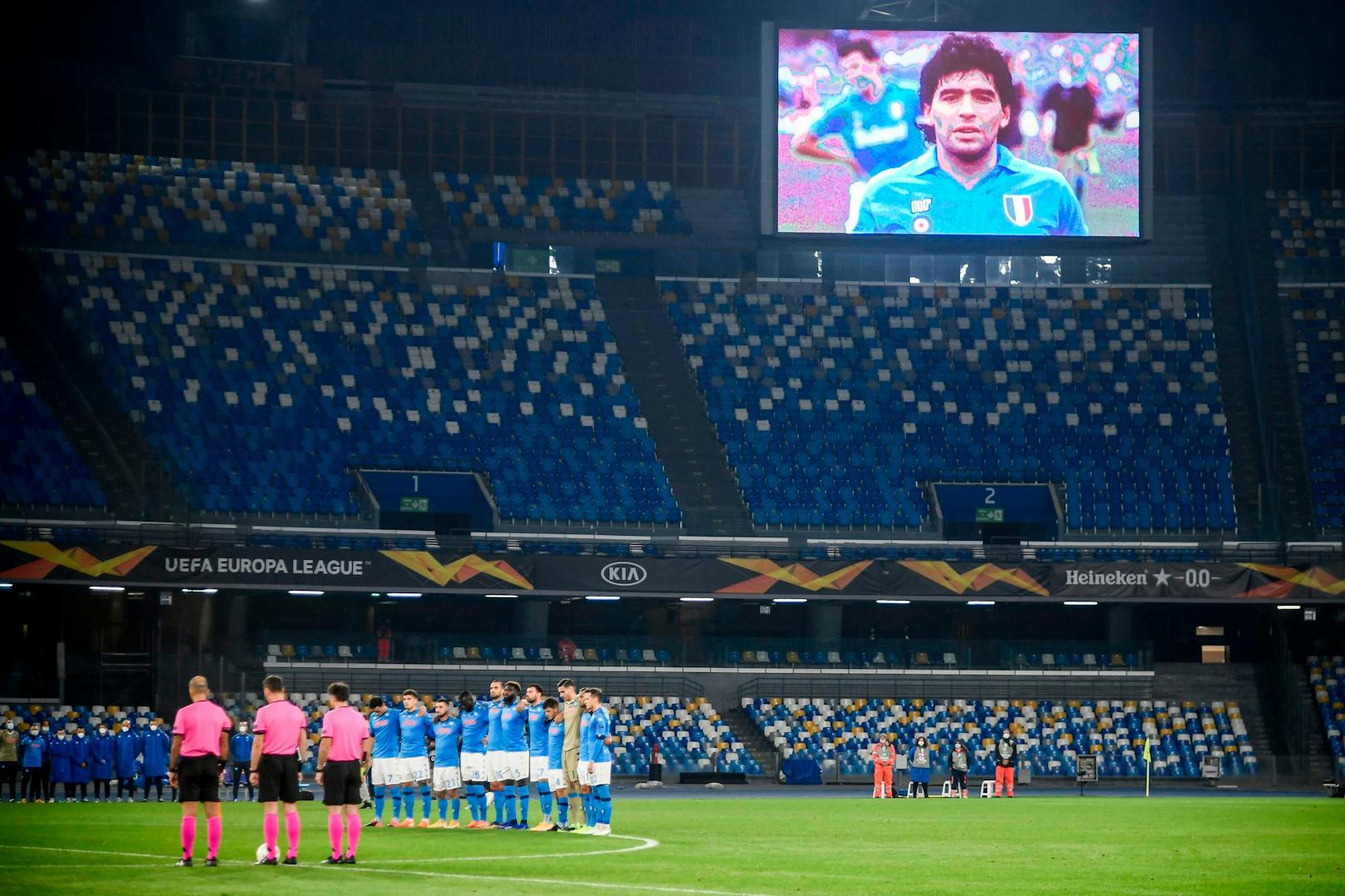 Diego Maradona wurde vor dem Heimspiel des SSC Napoli verabschiedet.