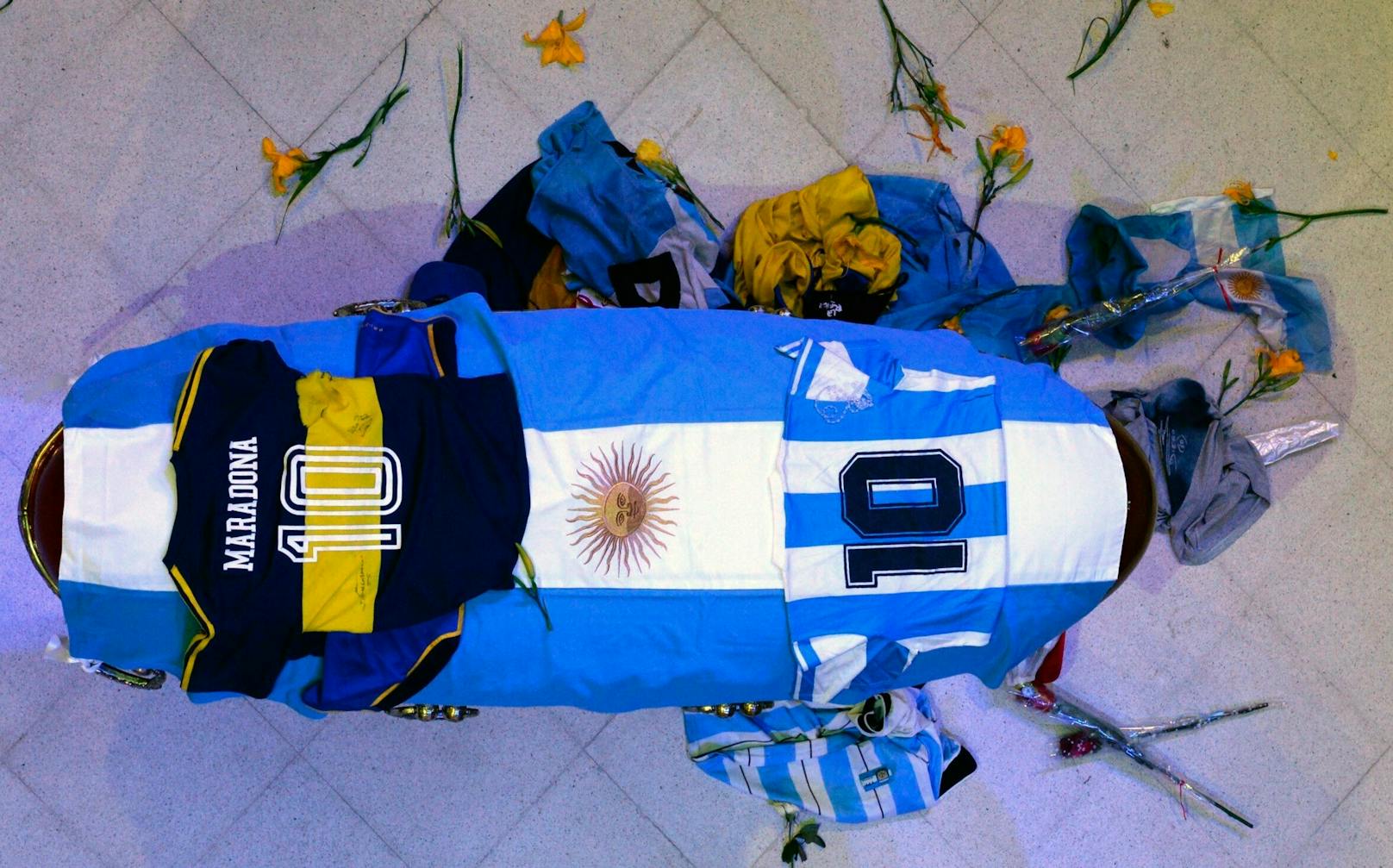 Diego Maradona wird schon am Donnerstag beigesetzt. 
