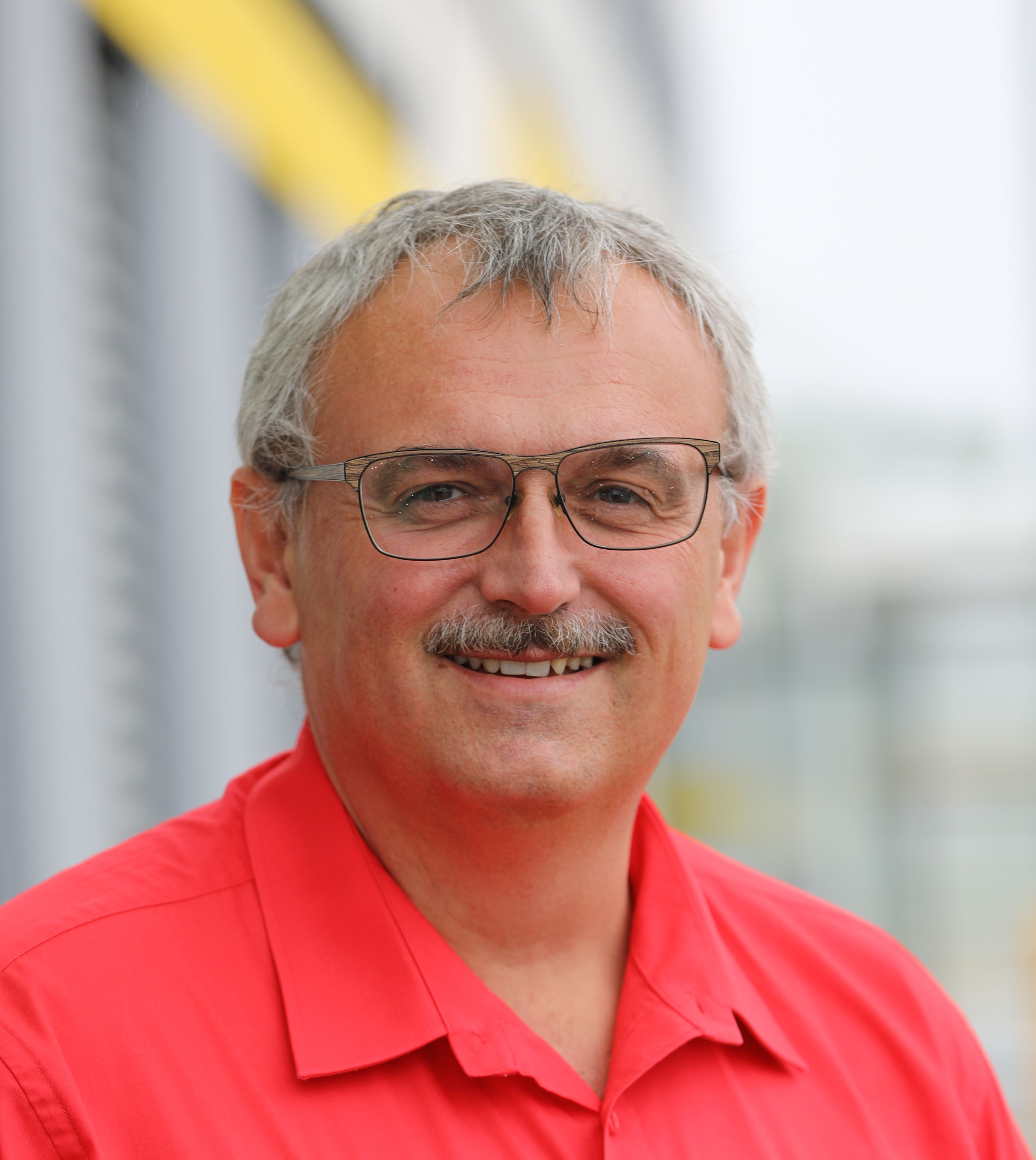 Der Vorsitzende der Gewerkschaft der Post- und Fernmeldebediensteten OÖ warnt vor Verzögerungen bei Zustellungen vor Weihnachten.