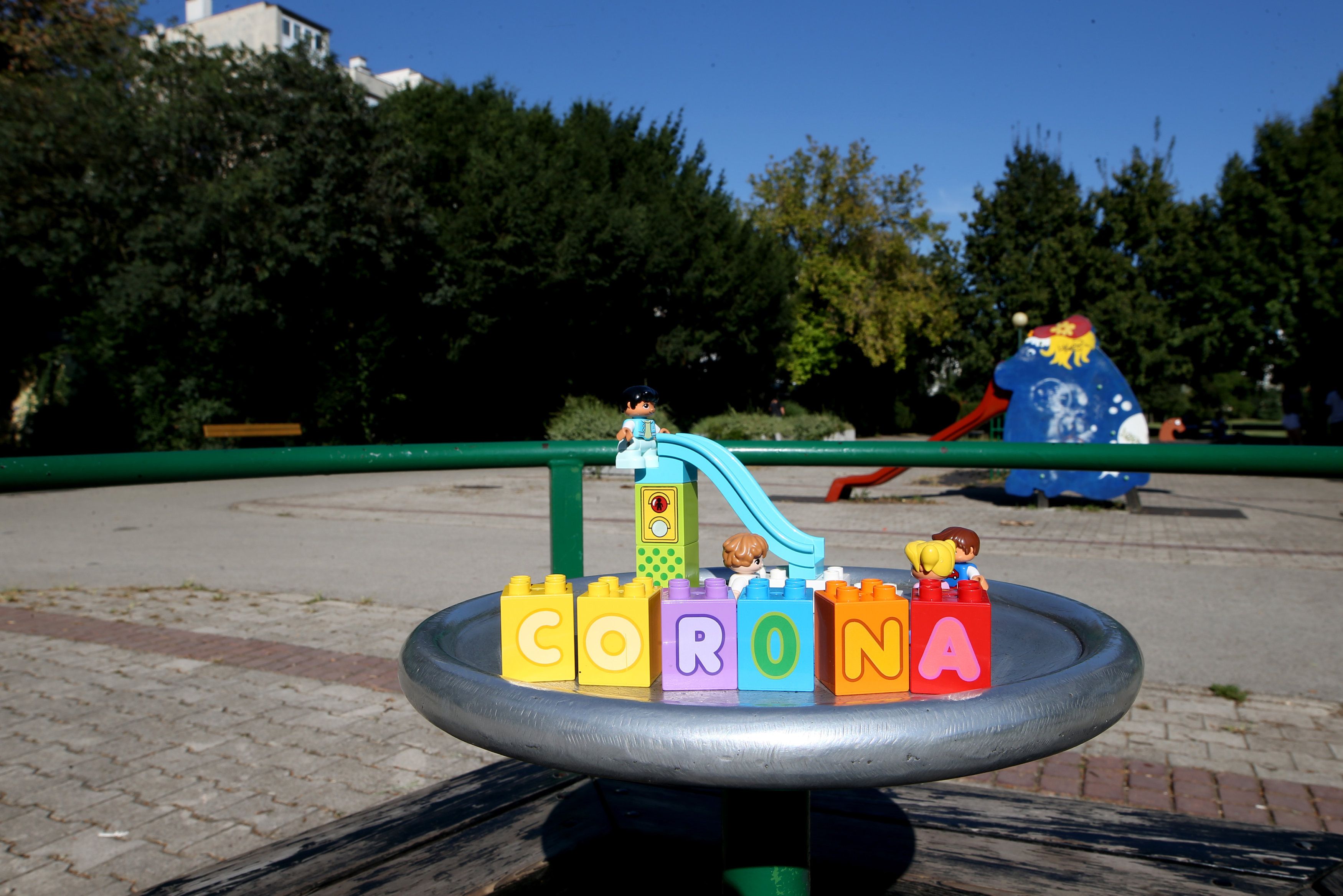 Corona-Lockdown: "Enge Kontakt" mit Großeltern nun genau definiert