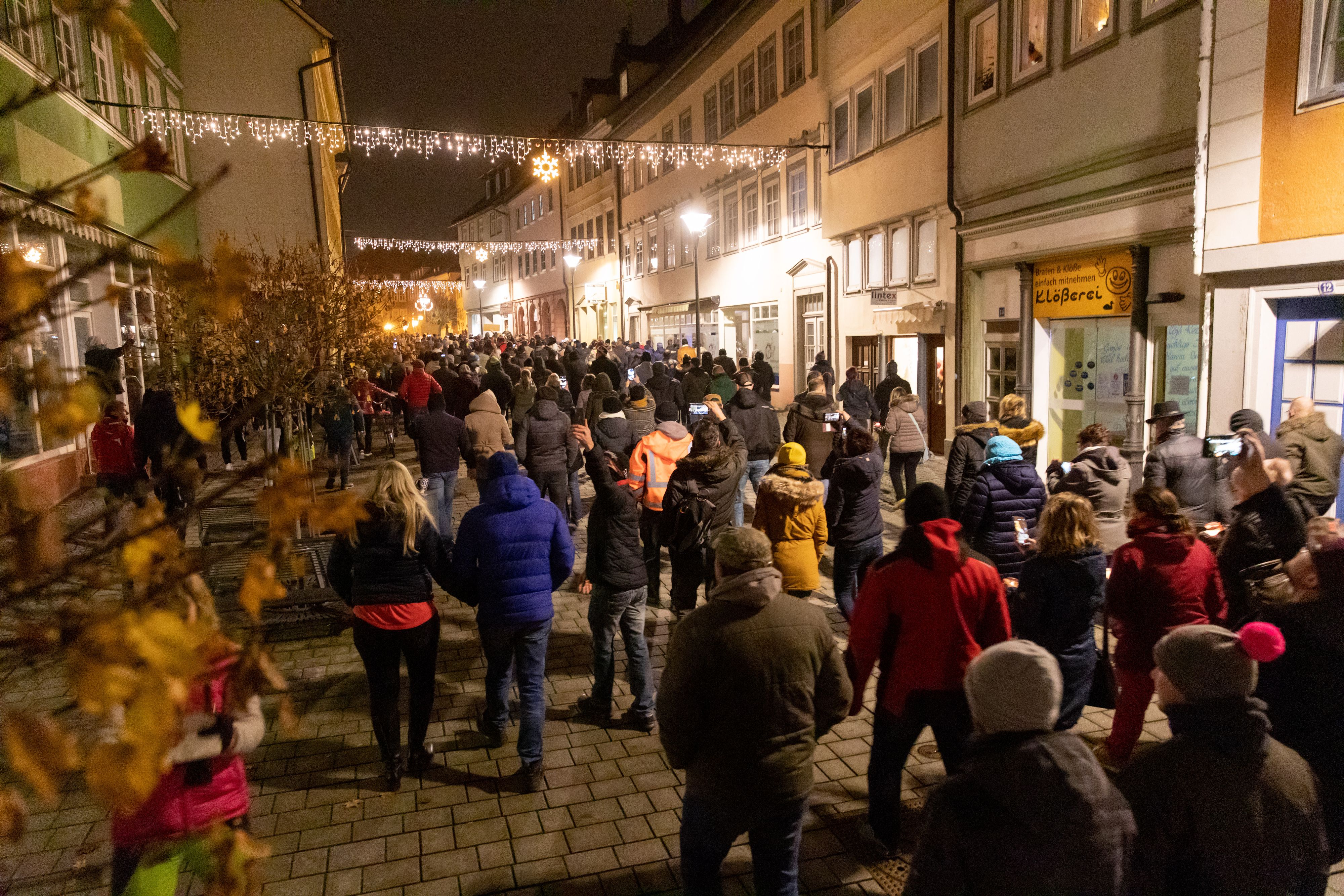 In Deutschland protestieren die Menschen gegen die Corona-Maßnahmen.