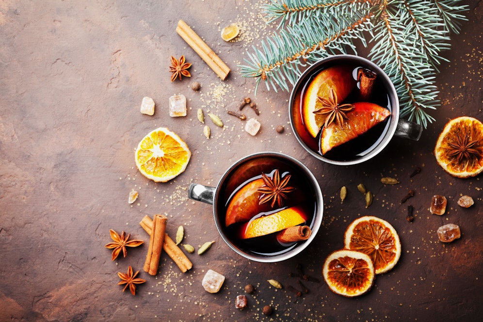 Glühwein gehört genauso zur Vorweihnachtszeit wie Lebkuchen.