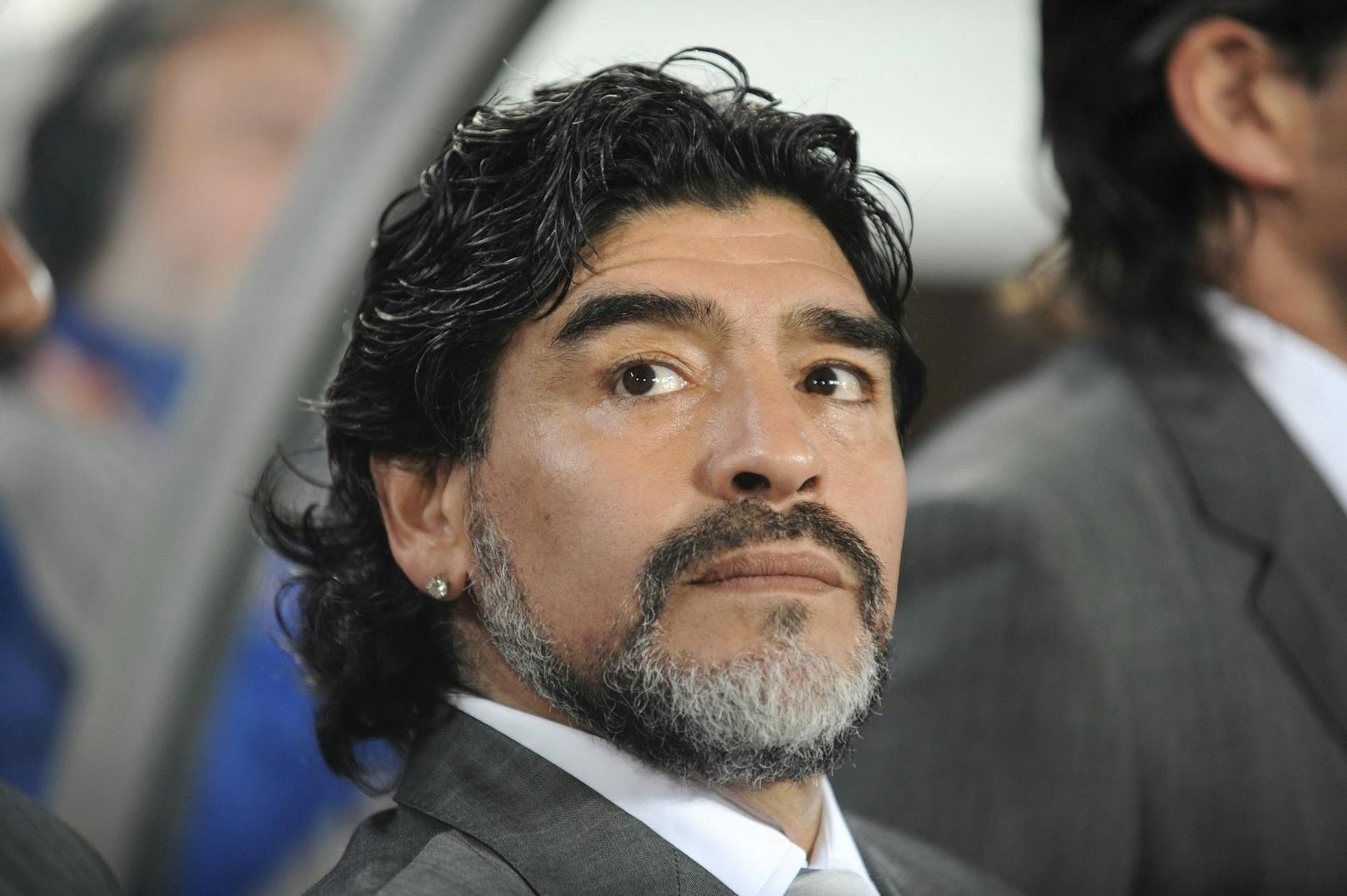 Diego Maradona hat acht Kinder von sechs Frauen. 
