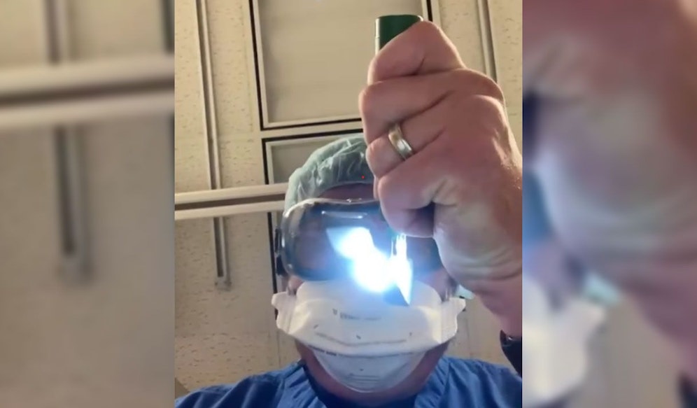 Ken Remy wirbt für die Corona-Maßnahmen.