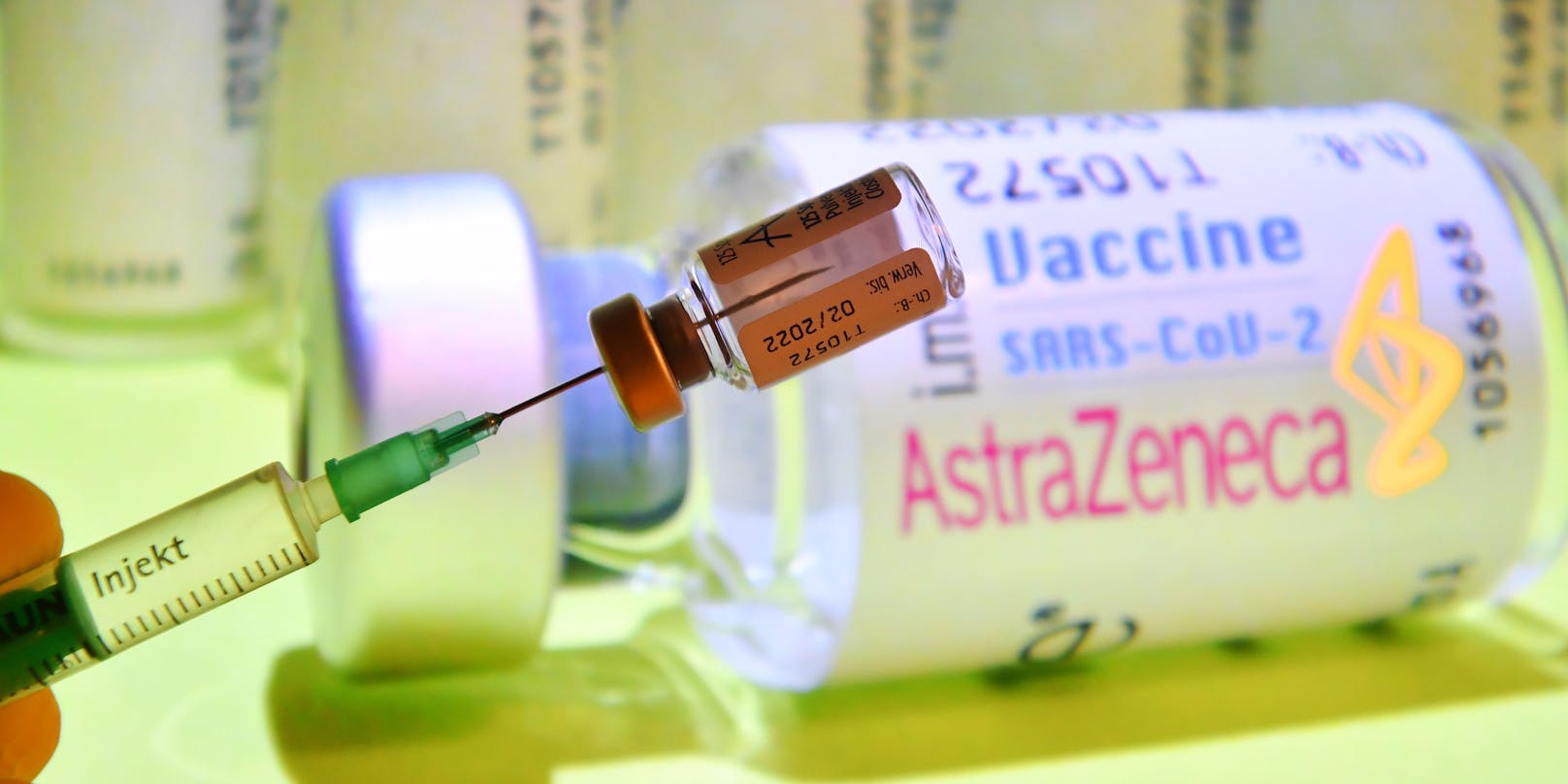 Britische Forscher fanden heraus, dass der AstraZeneca-Impfstoff bereits nach dem ersten Stich&nbsp;das Risiko einer Coronavirus-Infektion um fast zwei Drittel reduziert.