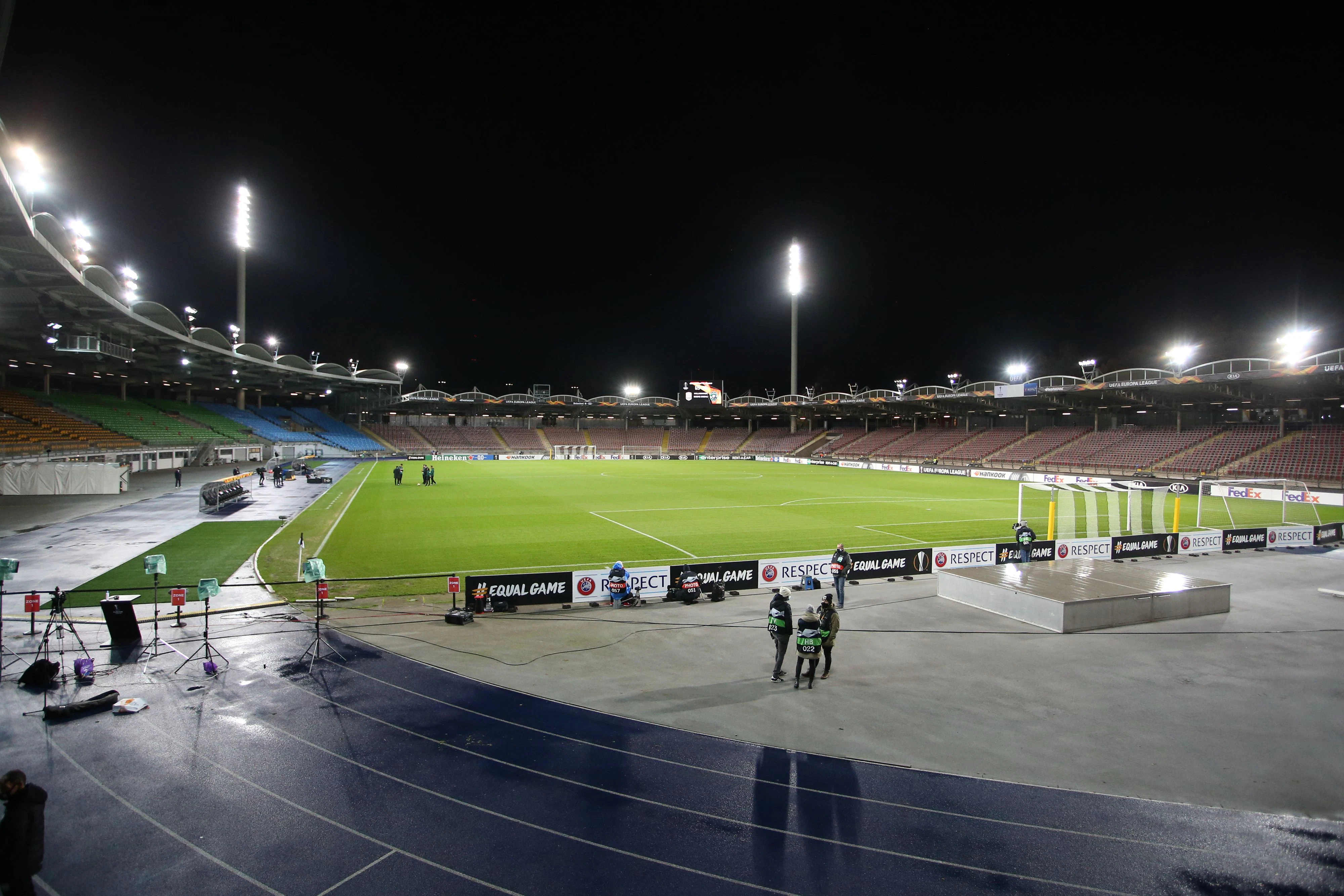 Die UEFA behält sich Prämien ein. 