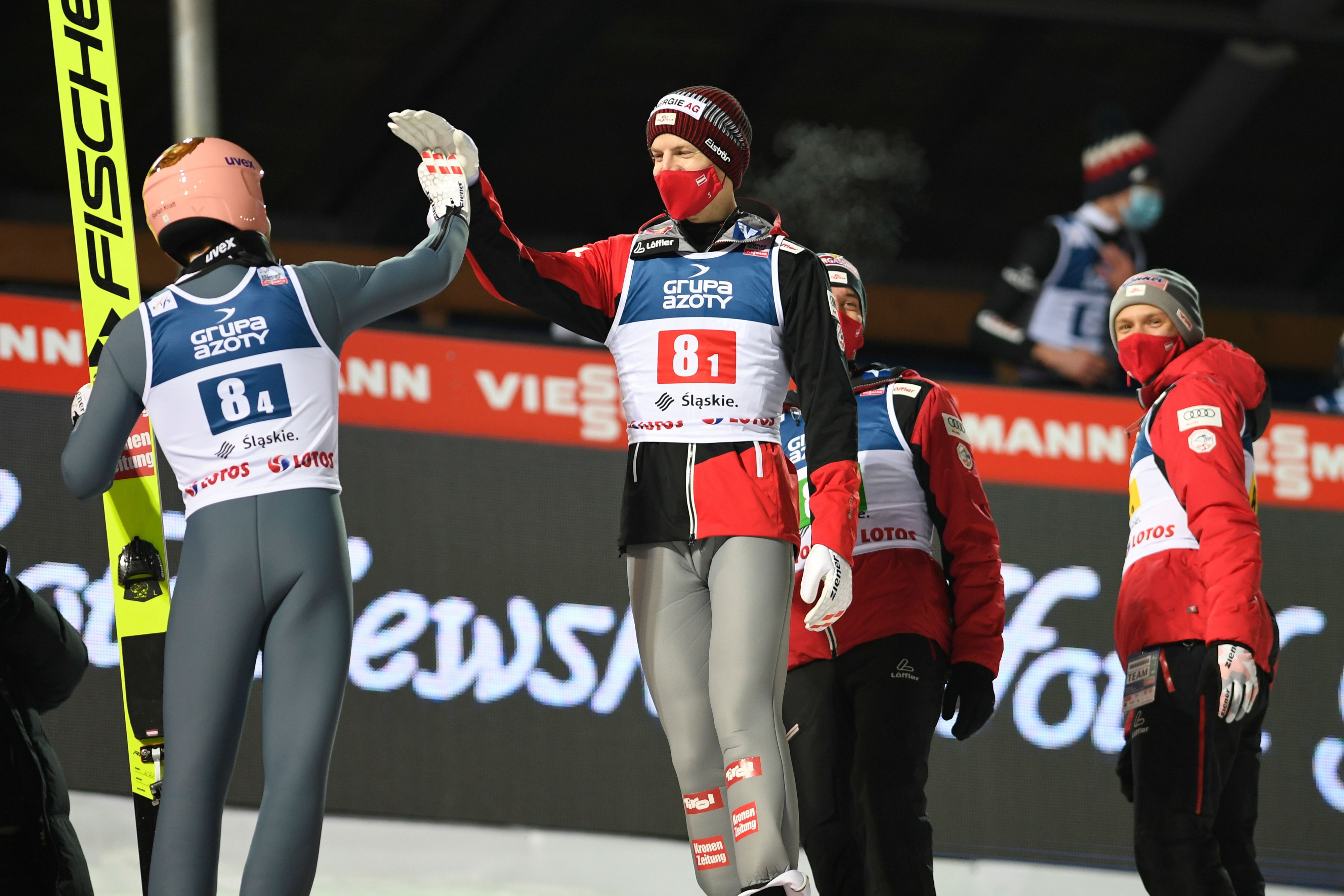 Stefan Kraft (links) und Michael Hayböck (Mitte) sind positiv getestet worden. 