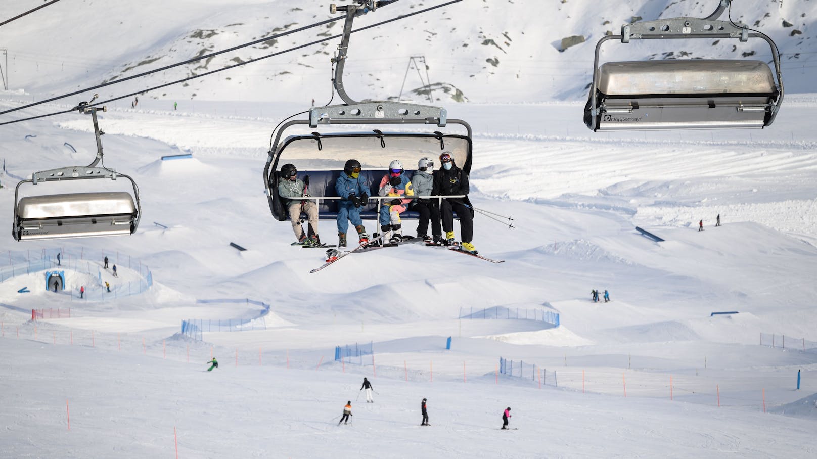 Vor wenigen Tagen ist ein Streit über einen europaweiten Ski-Lockdown entbrannt.