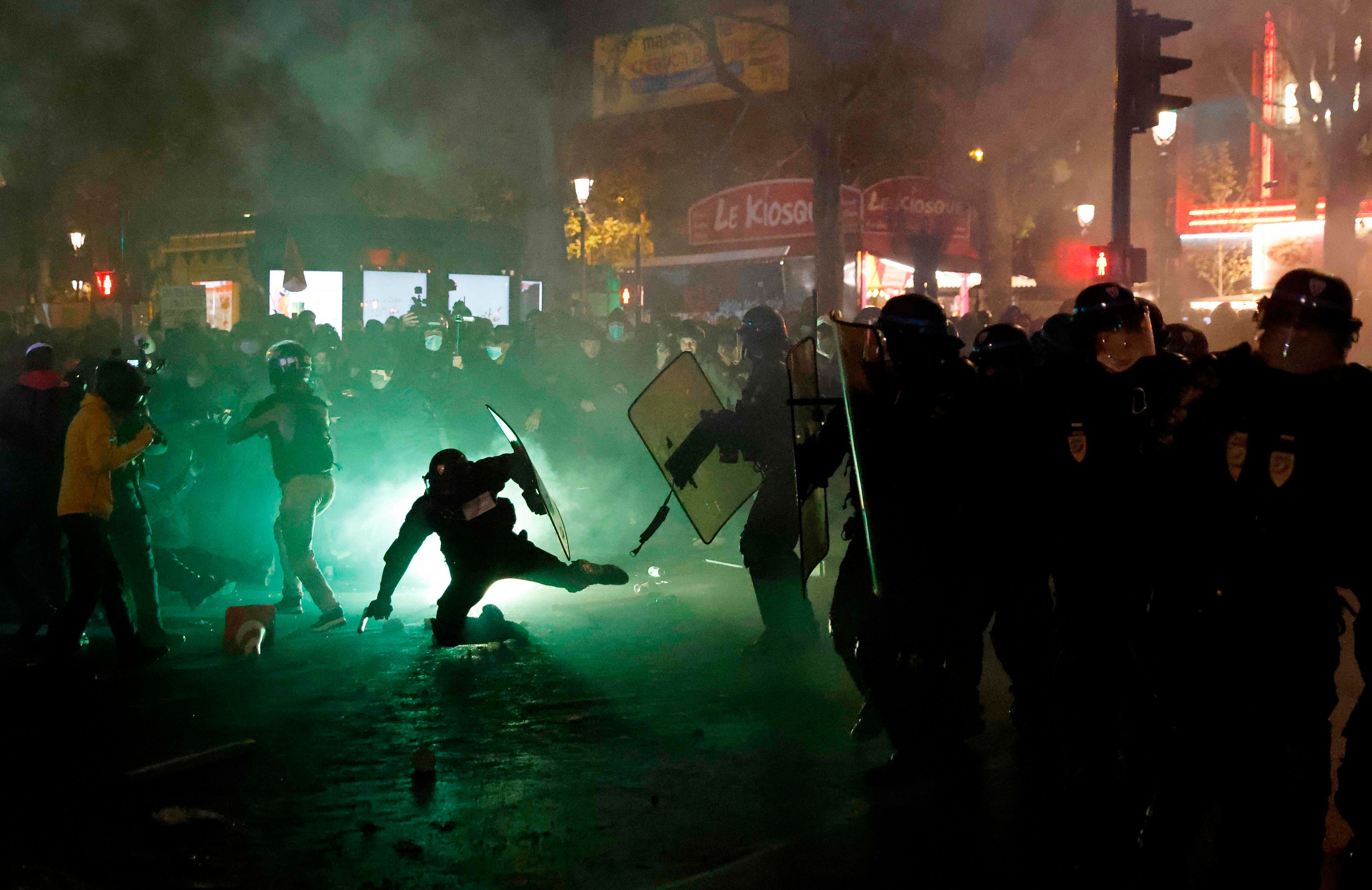 Heftige Proteste in Paris