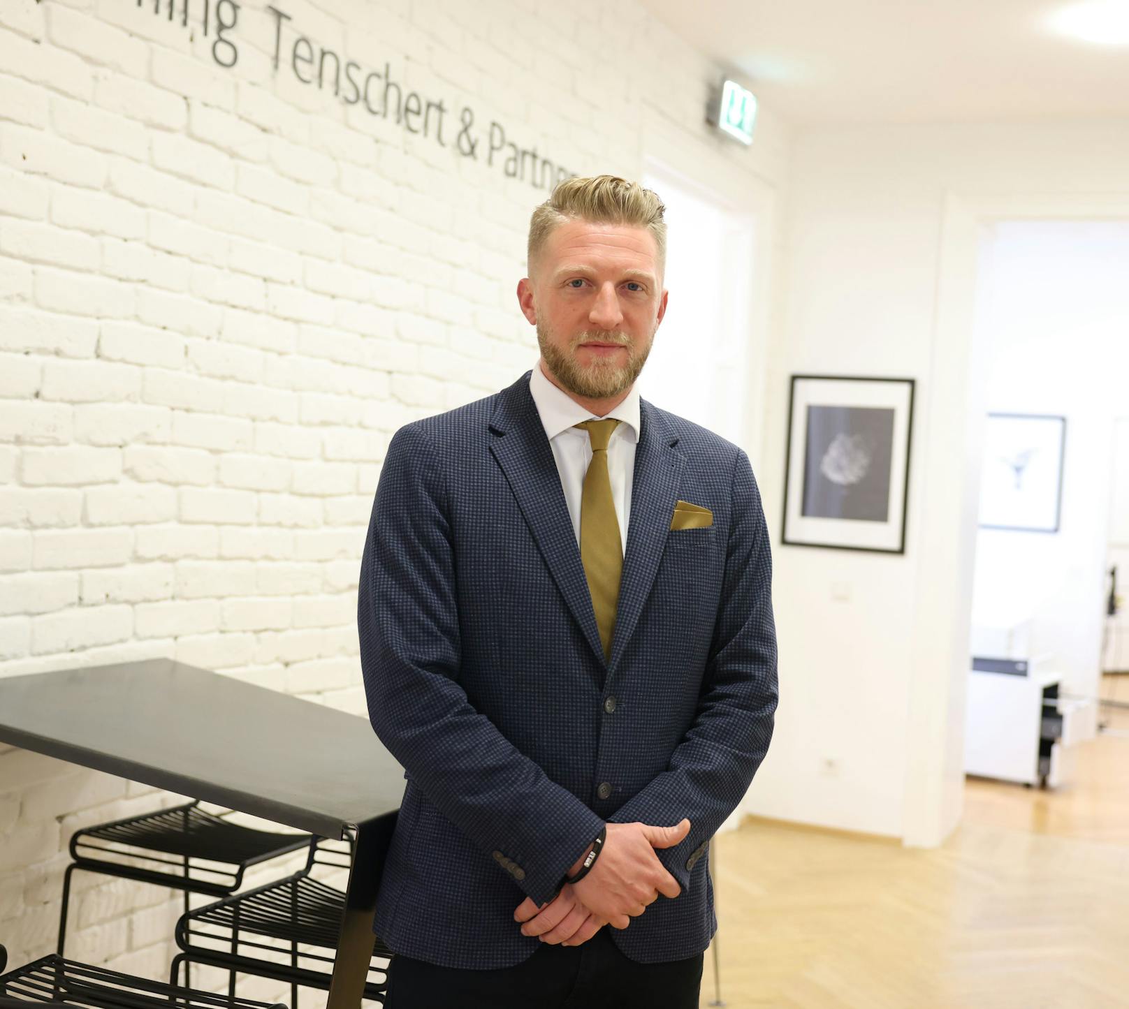 Top-Anwalt Roman Tenschert hilft Betroffenem
