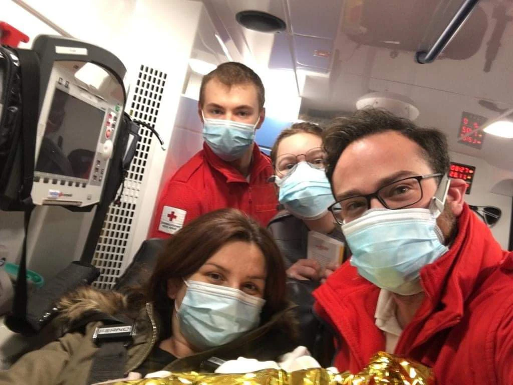 Ein Gruppenfoto nach der Geburt.