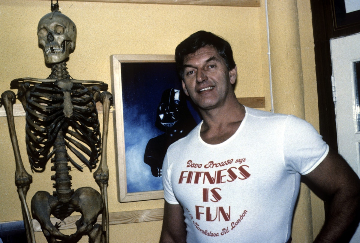 Download von www.picturedesk.com am 29.11.2020 (08:46).  David Prowse , Green Cross Man and Darth Vader David Prowse, MBE (born 1 July 1935) is an English former bodybuilder , weightlifter and actor, most widely known for playing the role of Darth Vader in physical form. In Britain, he is also remembered as having played the Green Cross Code man - 20120416_PD1967 - Rechteinfo: Rights Managed (RM)