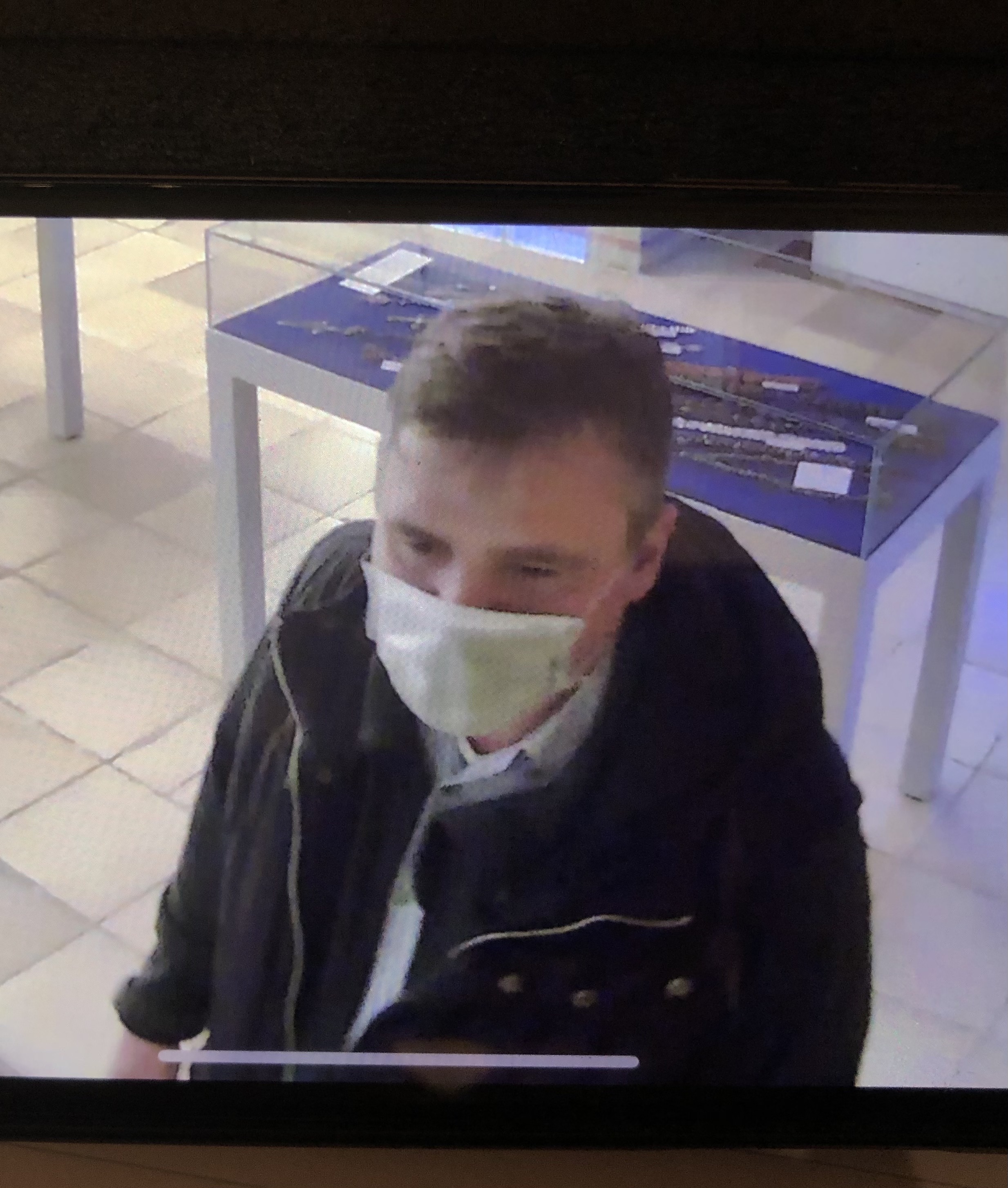 Dieser Mann wird gesucht.