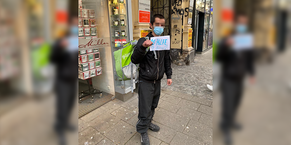 Dieser Essenslieferant sah keinen anderen Ausweg, als zu betteln.