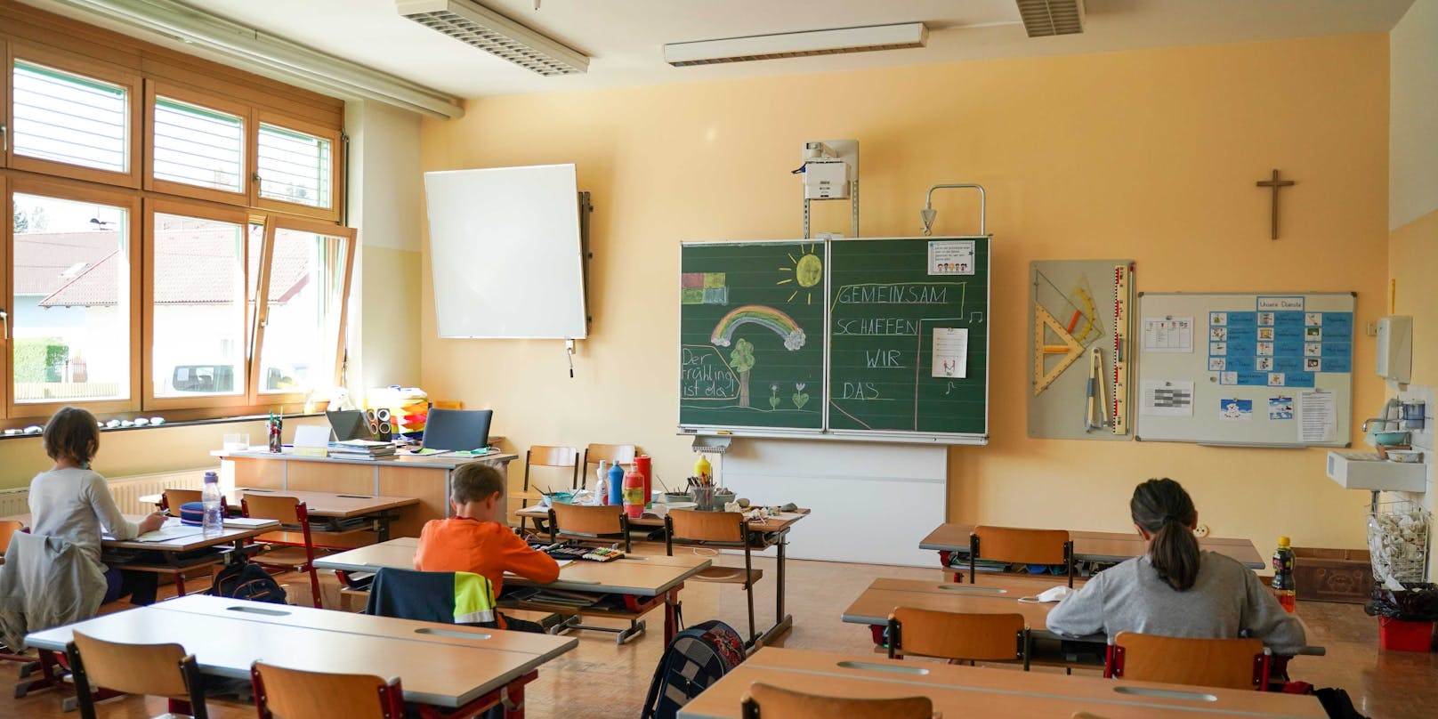Schulen bleiben in Österreich wie bisher geöffnet. Allerdings drohen Schließungen ab einem Inzidenzwert von 400.