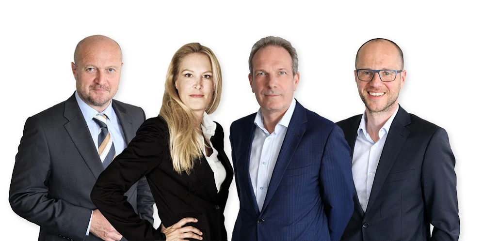 Im Bild (v.l.): Gernot Fischer Bakk. Phil., MBA, Dr. Eva Dichand, Wolfgang Jansky, Mag. Alexander Leitner<br><br>