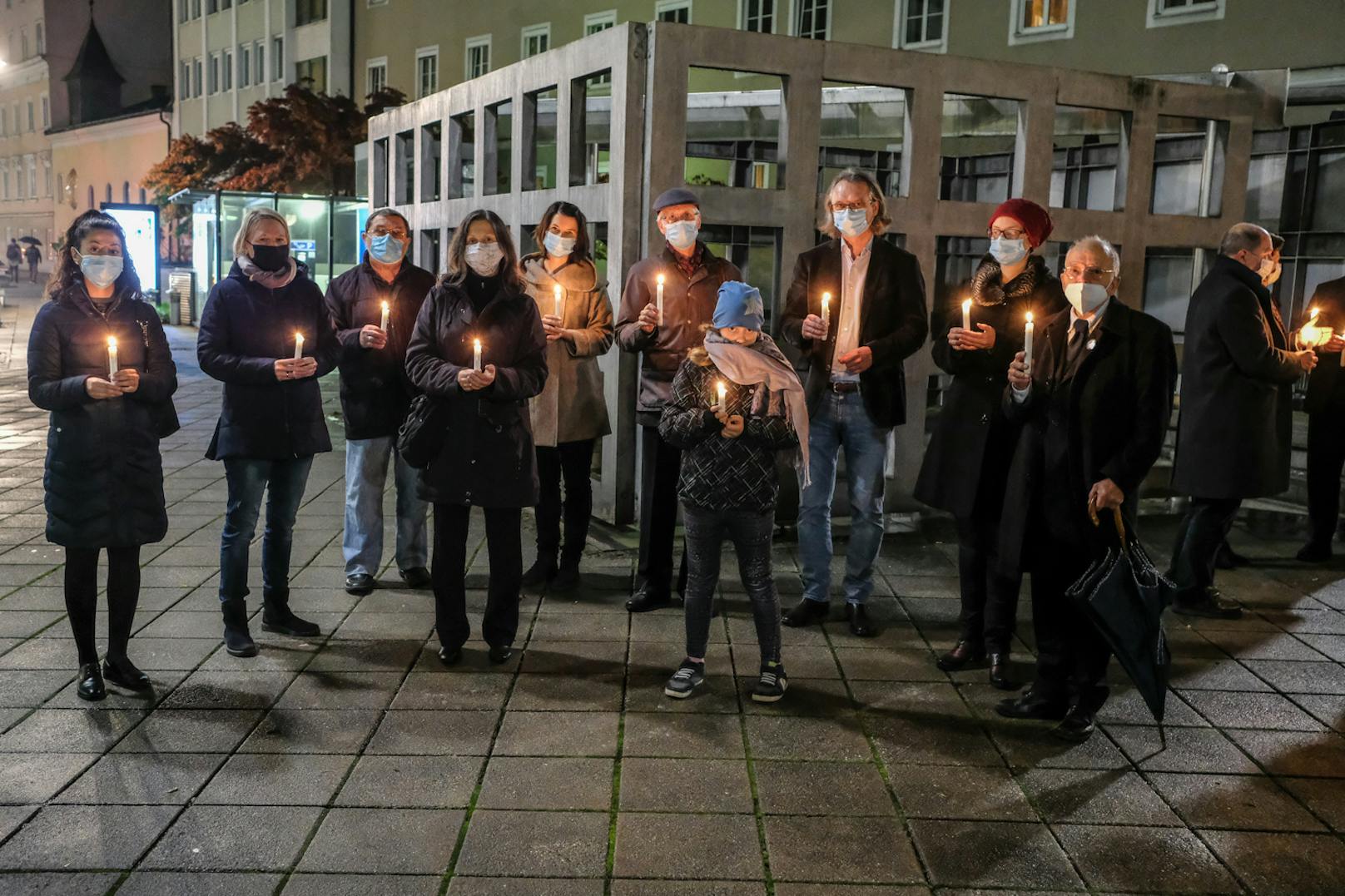 In Linz gab es eine Solidaritätskundgebung mit Vertretern der Politik und aller Religionen.