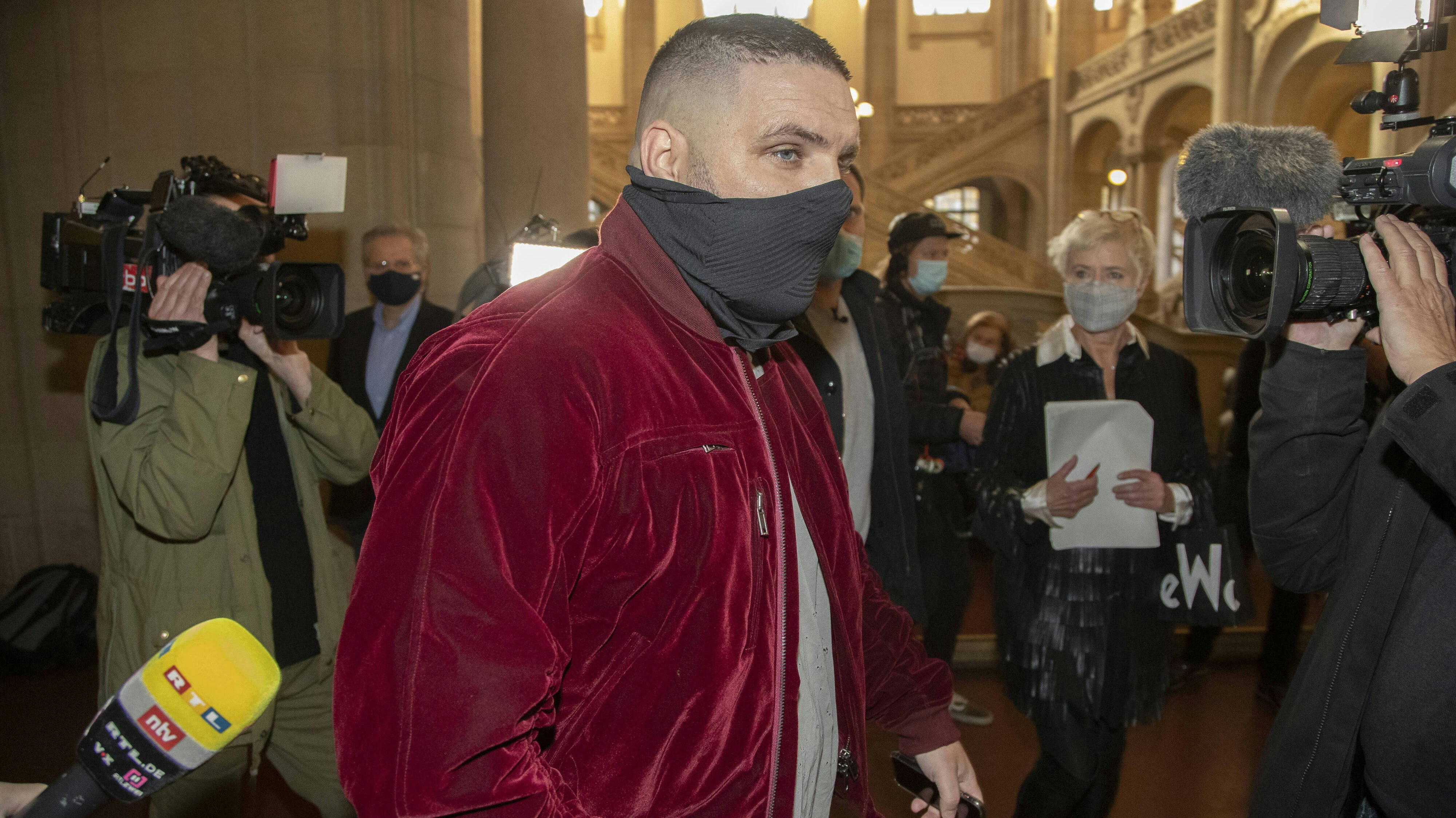 Gehören Beleidigungen "im Rapper-Milieu zur Kultur"? Im Dezember soll ein Urteil fallen. <strong>Fler</strong> drohen bis zu vier Jahre Gefängnis.