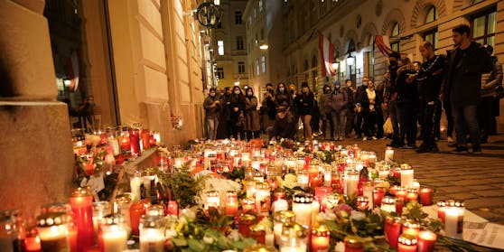 Die Wiener trauern und gedenken der Opfer des Terror-Anschlags.