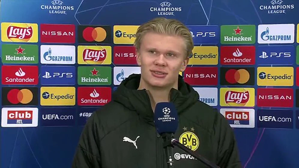 Erling Haaland musste sich schrägen Fragen stellen.