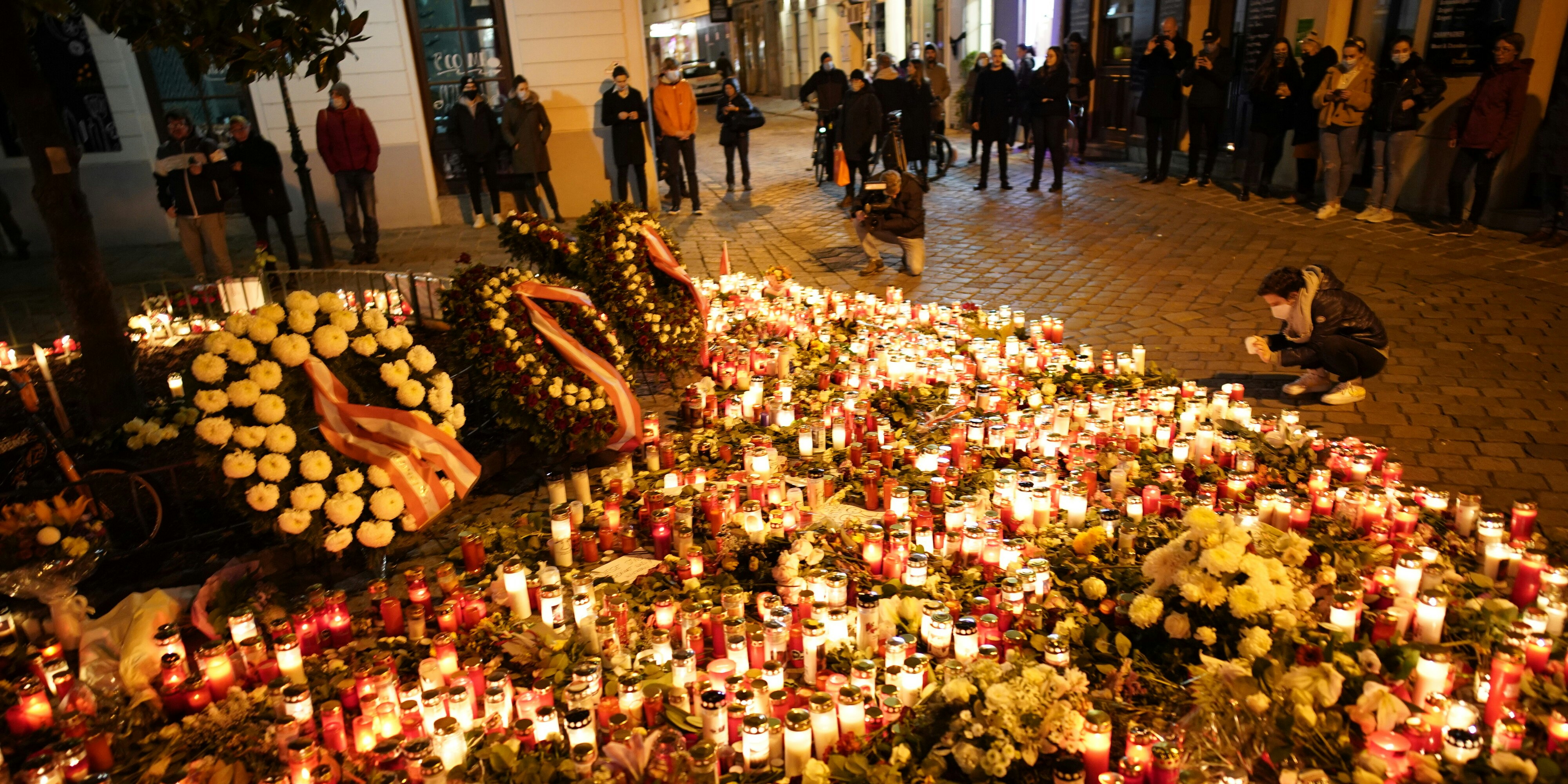 Die Wiener trauern und gedenken der Opfer des Terror-Anschlags.