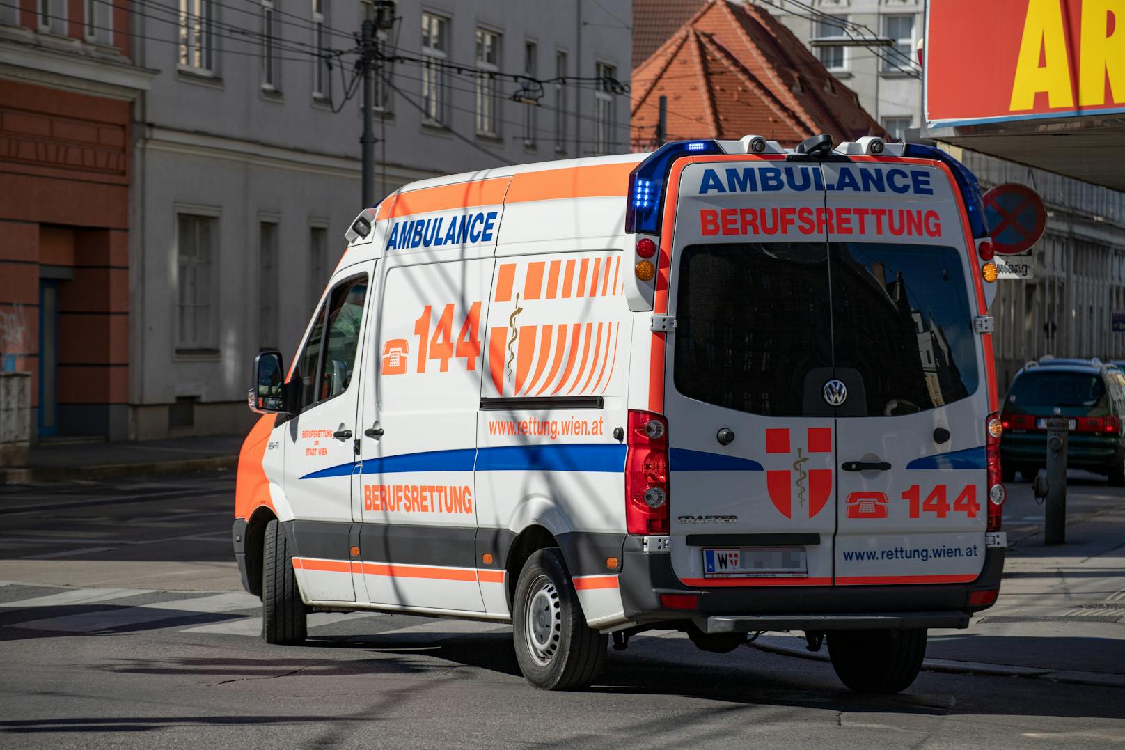 Schließlich kam ein Rettungswagen aus Wien