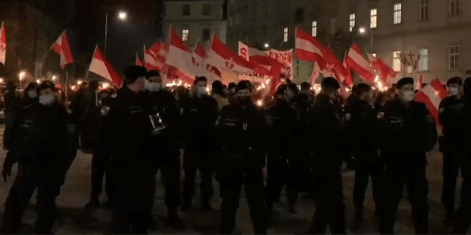 Identitäre demonstrieren am Stephansplatz