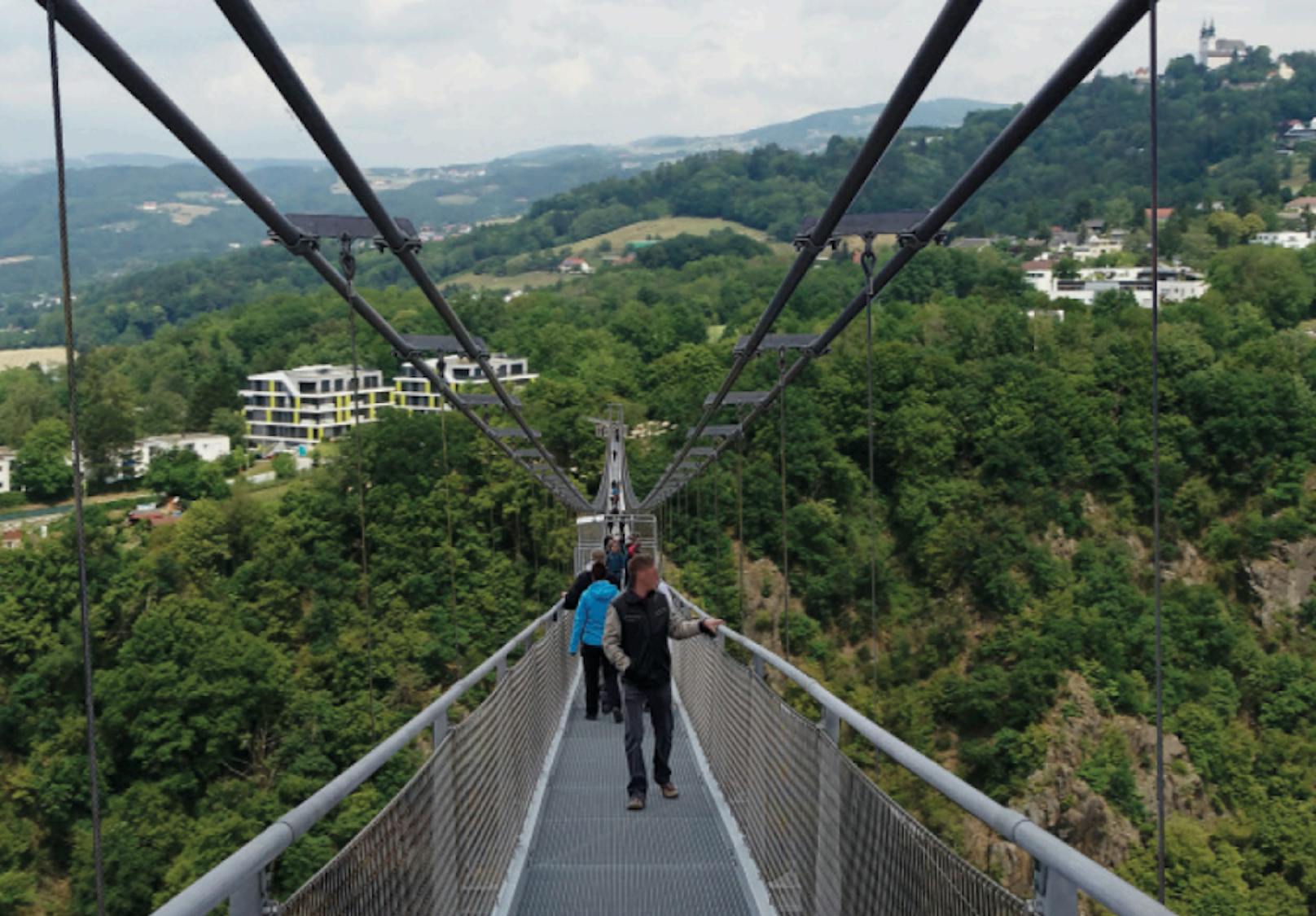 Die Hängebrücke soll von der Franz-Josefs-Warte bis zum Zoo führen.