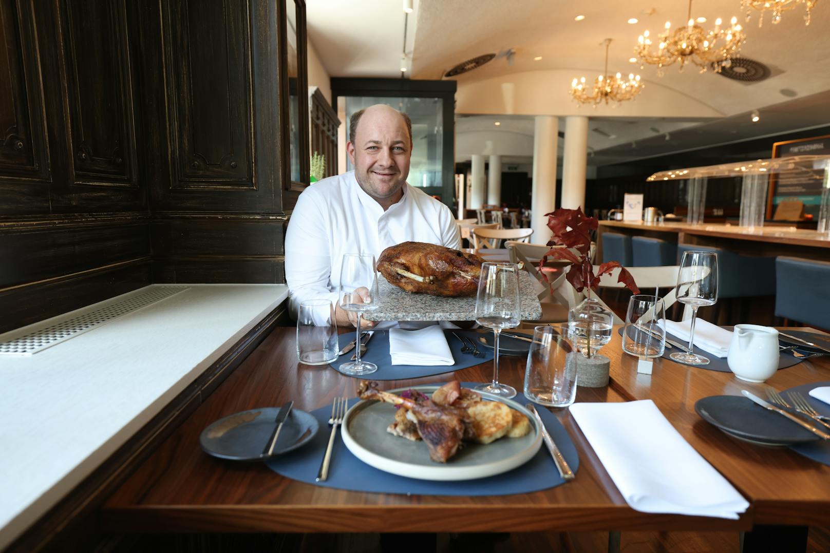 Chefkoch Christoph Stiglitz vom Restaurant "Handwerk" im Arcotel Wimberger.