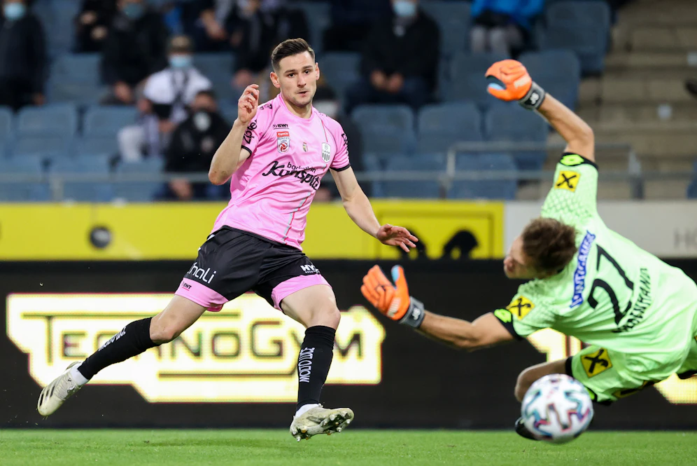 Husein Balic feiert sein ÖFB-Debüt.