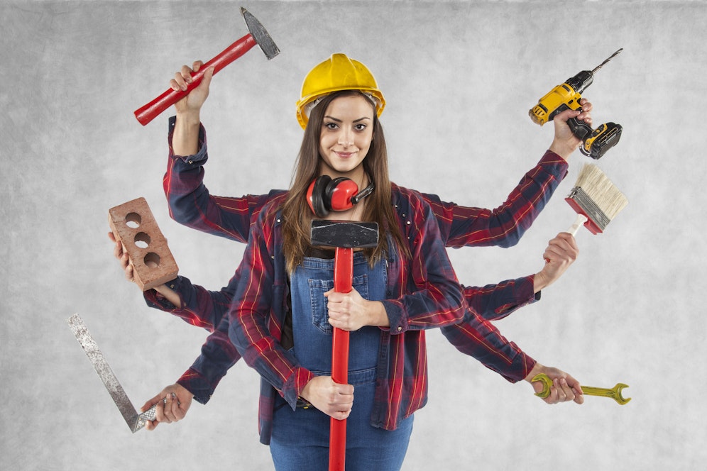 Ja, wir sind Prinzessinnen, aber auch Prinzessinnen können einen Nagel einschlagen. 