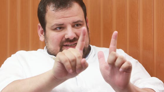 Ramazan Demir hat wegen seiner Tätigkeit sogar Morddrohungen von Terroristen erhalten.