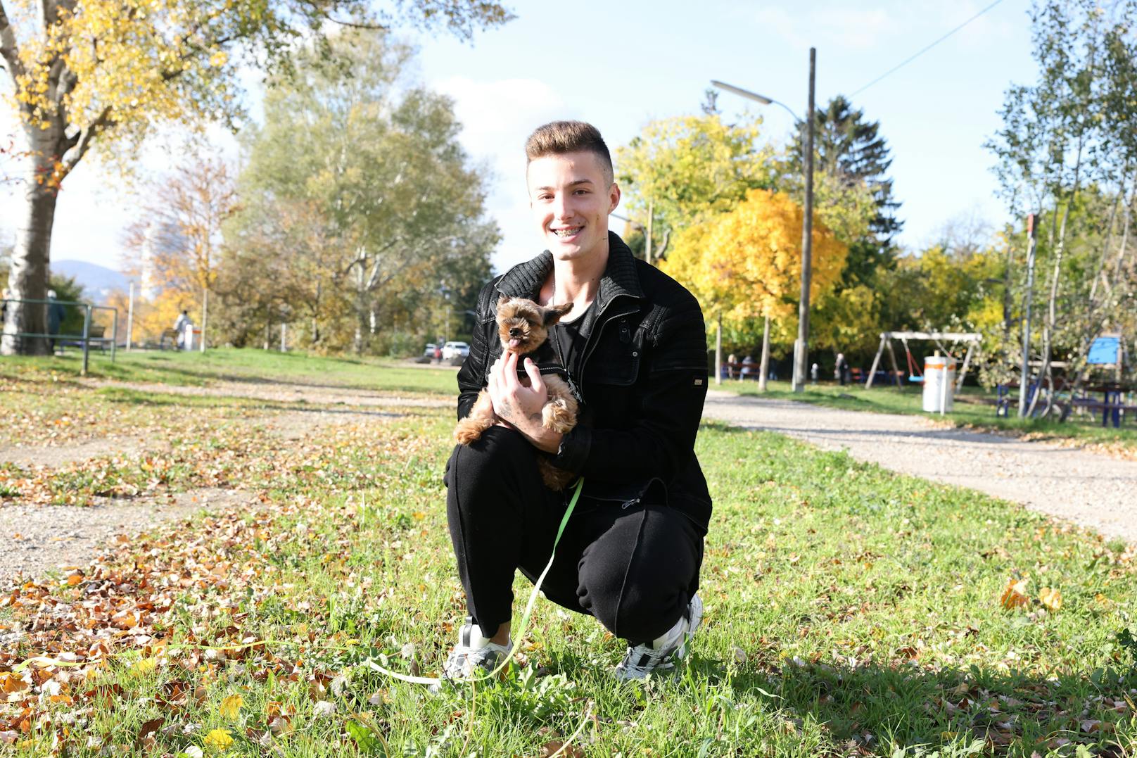 Mike V. (22) reanimierte den kleinen Vierbeiner.