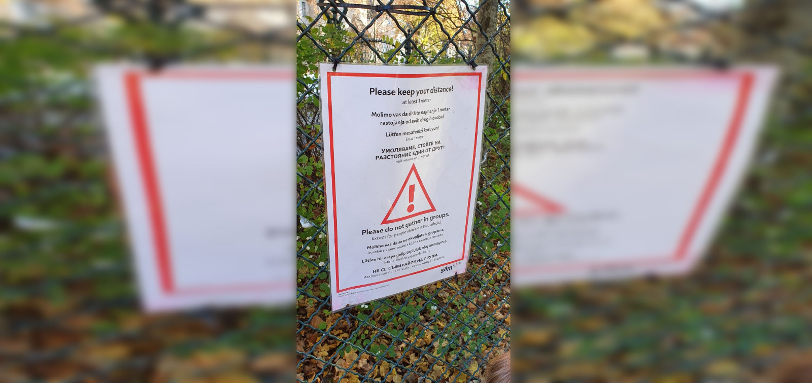 Corona-Infos beim Türkenschanzpark, aber nicht auf Deutsch.&nbsp;