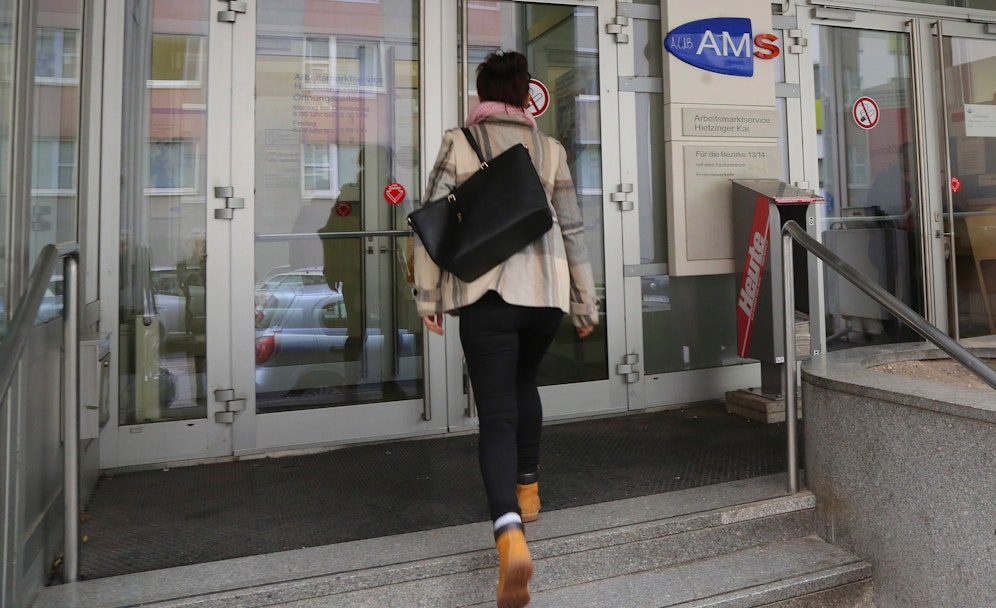 Mit einer halben Million Arbeitslosen bis Jahresende wird gerechnet.